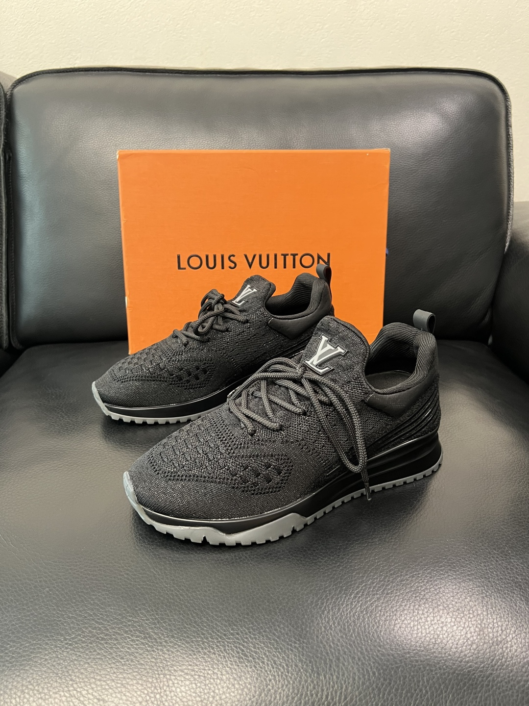 Lv  高品质  顶级工艺品  路易威登，运动板鞋专柜同步，鞋面意大利进口飞织面料，高品质拼接缤纷色彩复