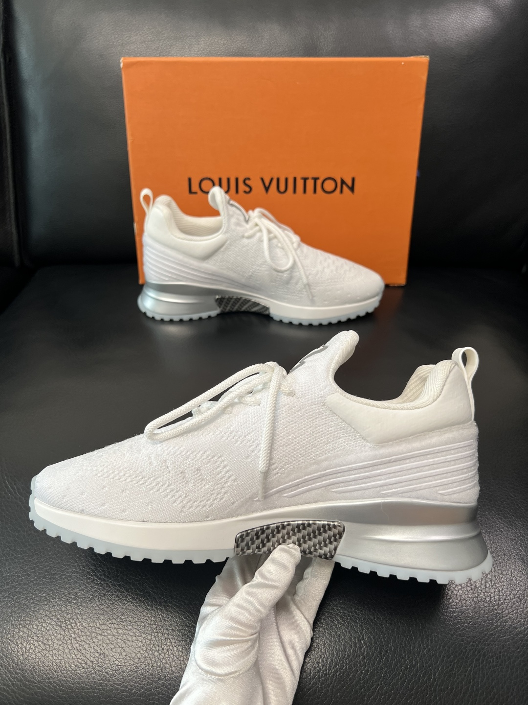 Lv  高品质  顶级工艺品  路易威登，运动板鞋专柜同步，鞋面意大利进口飞织面料，高品质拼接缤纷色彩复