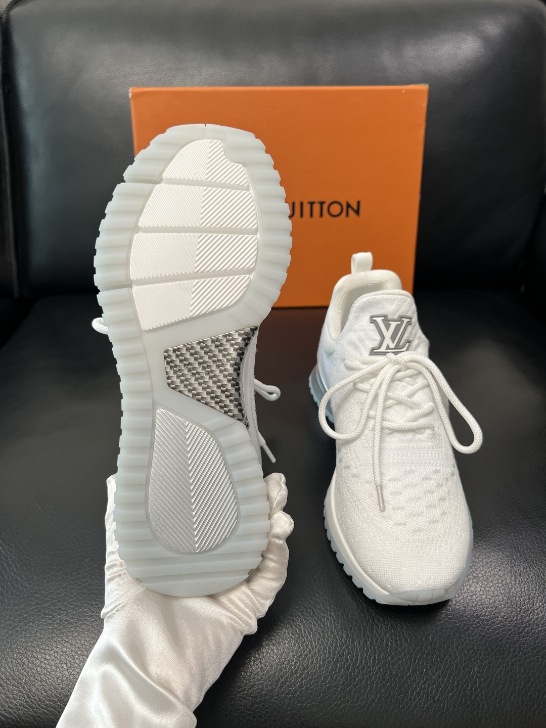 Lv  高品质  顶级工艺品  路易威登，运动板鞋专柜同步，鞋面意大利进口飞织面料，高品质拼接缤纷色彩复