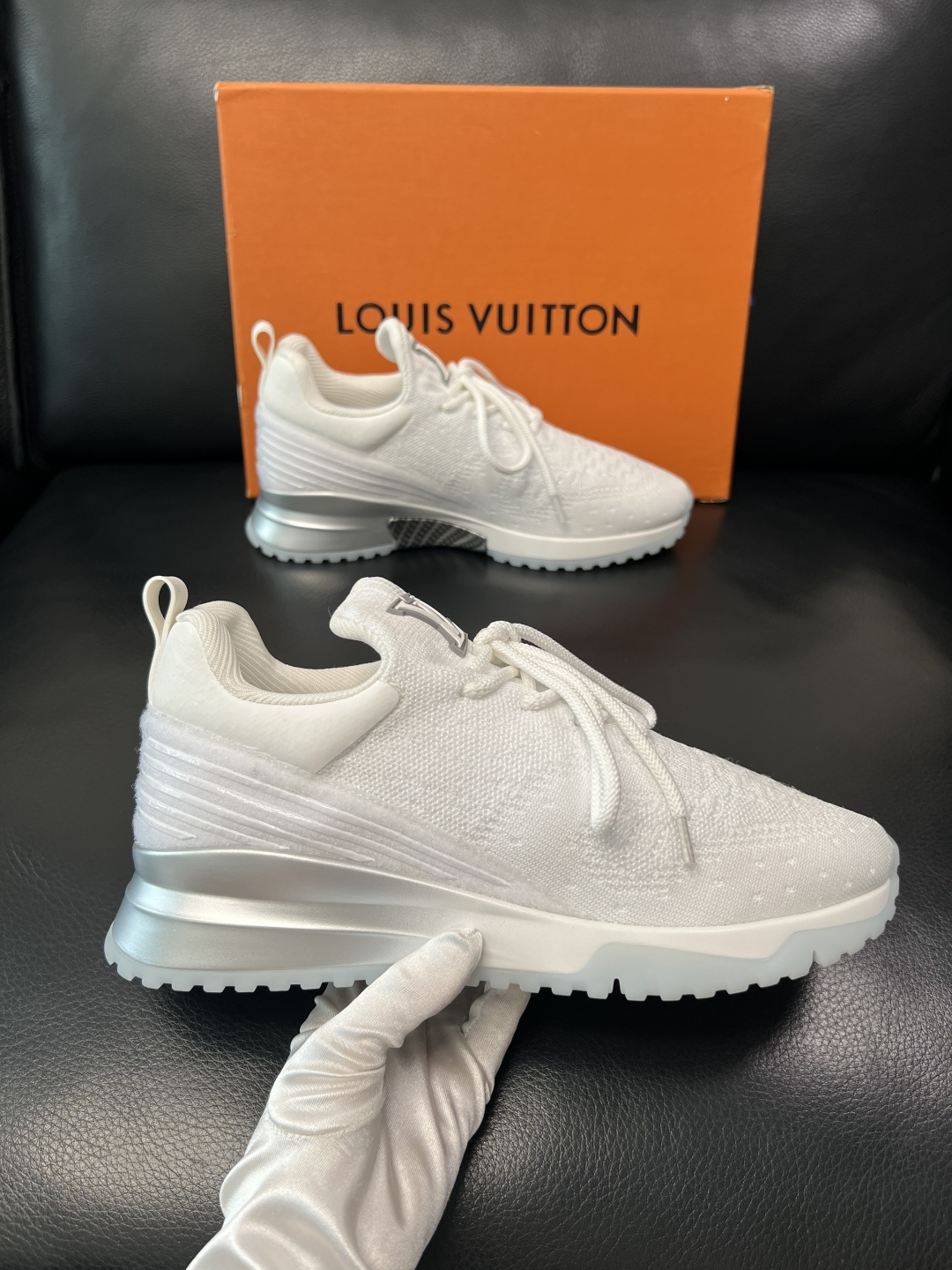 Lv  高品质  顶级工艺品  路易威登，运动板鞋专柜同步，鞋面意大利进口飞织面料，高品质拼接缤纷色彩复