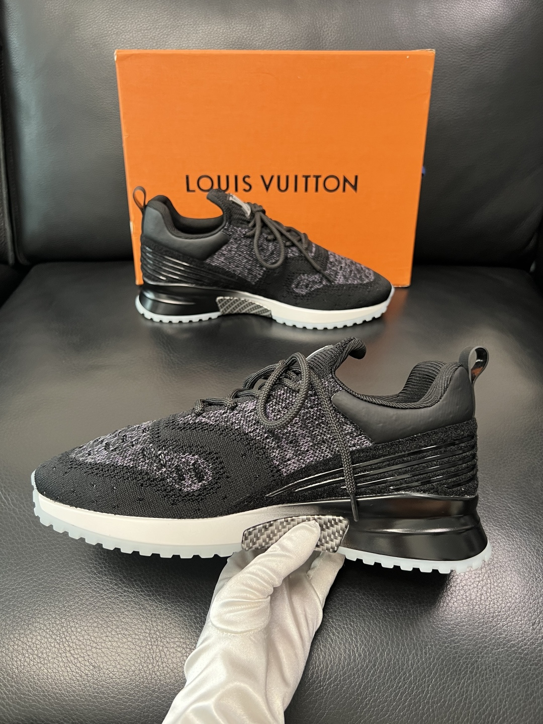 Lv  高品质  顶级工艺品  路易威登，运动板鞋专柜同步，鞋面意大利进口飞织面料，高品质拼接缤纷色彩复