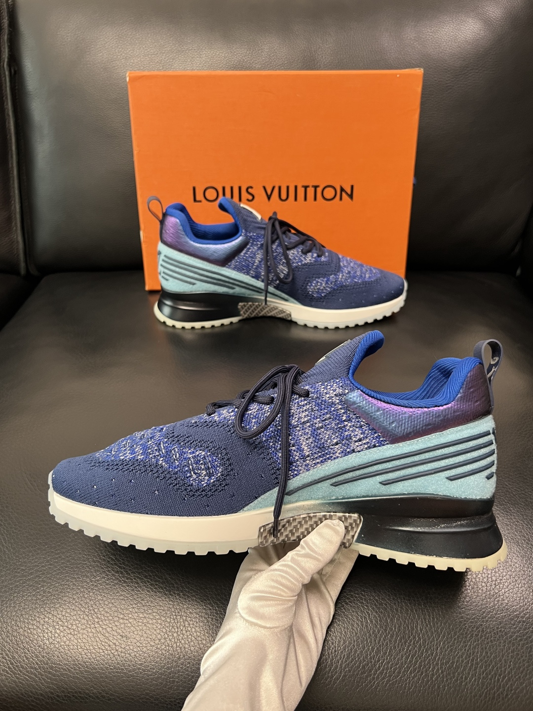 Lv  高品质  顶级工艺品  路易威登，运动板鞋专柜同步，鞋面意大利进口飞织面料，高品质拼接缤纷色彩复