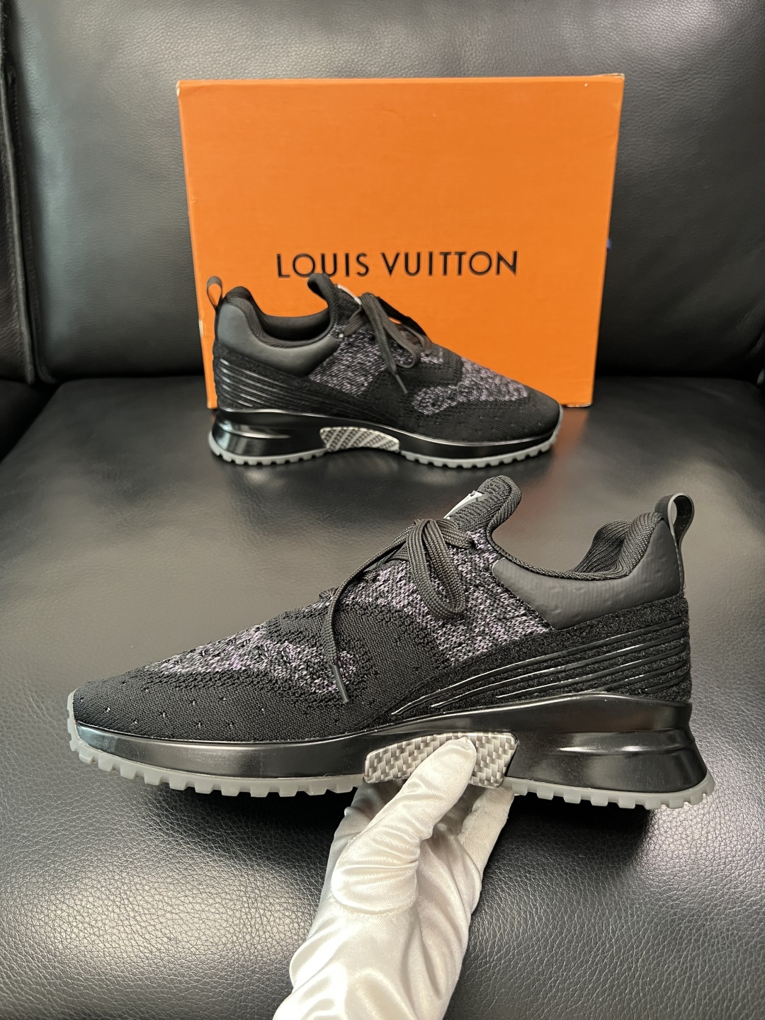 Lv  高品质  顶级工艺品  路易威登，运动板鞋专柜同步，鞋面意大利进口飞织面料，高品质拼接缤纷色彩复