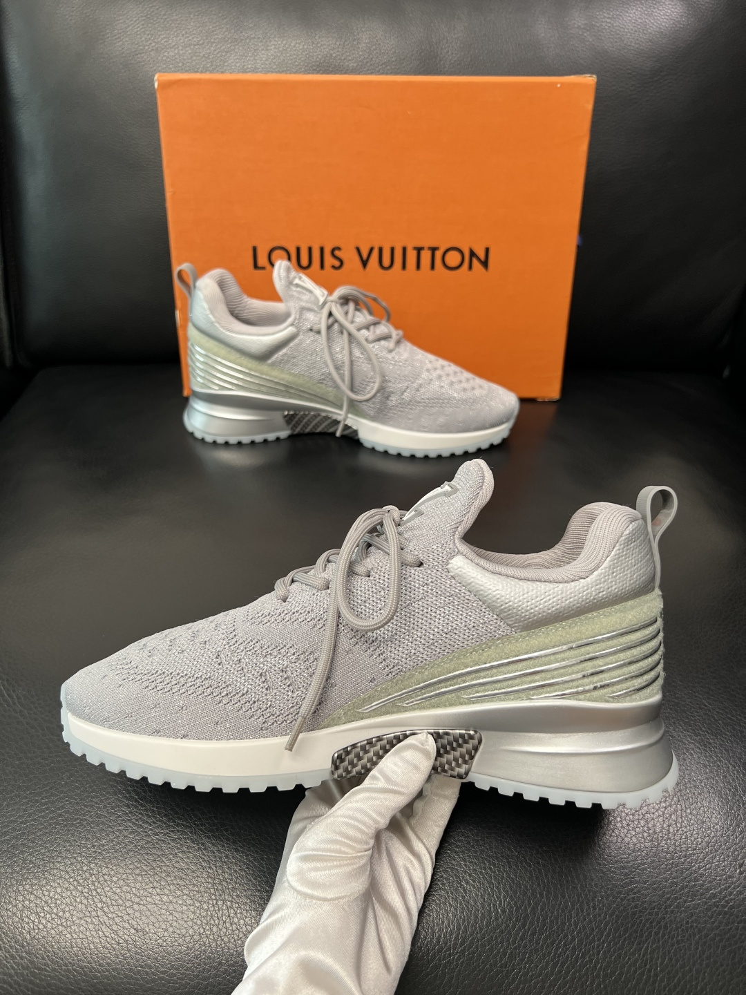 Lv  高品质  顶级工艺品  路易威登，运动板鞋专柜同步，鞋面意大利进口飞织面料，高品质拼接缤纷色彩复