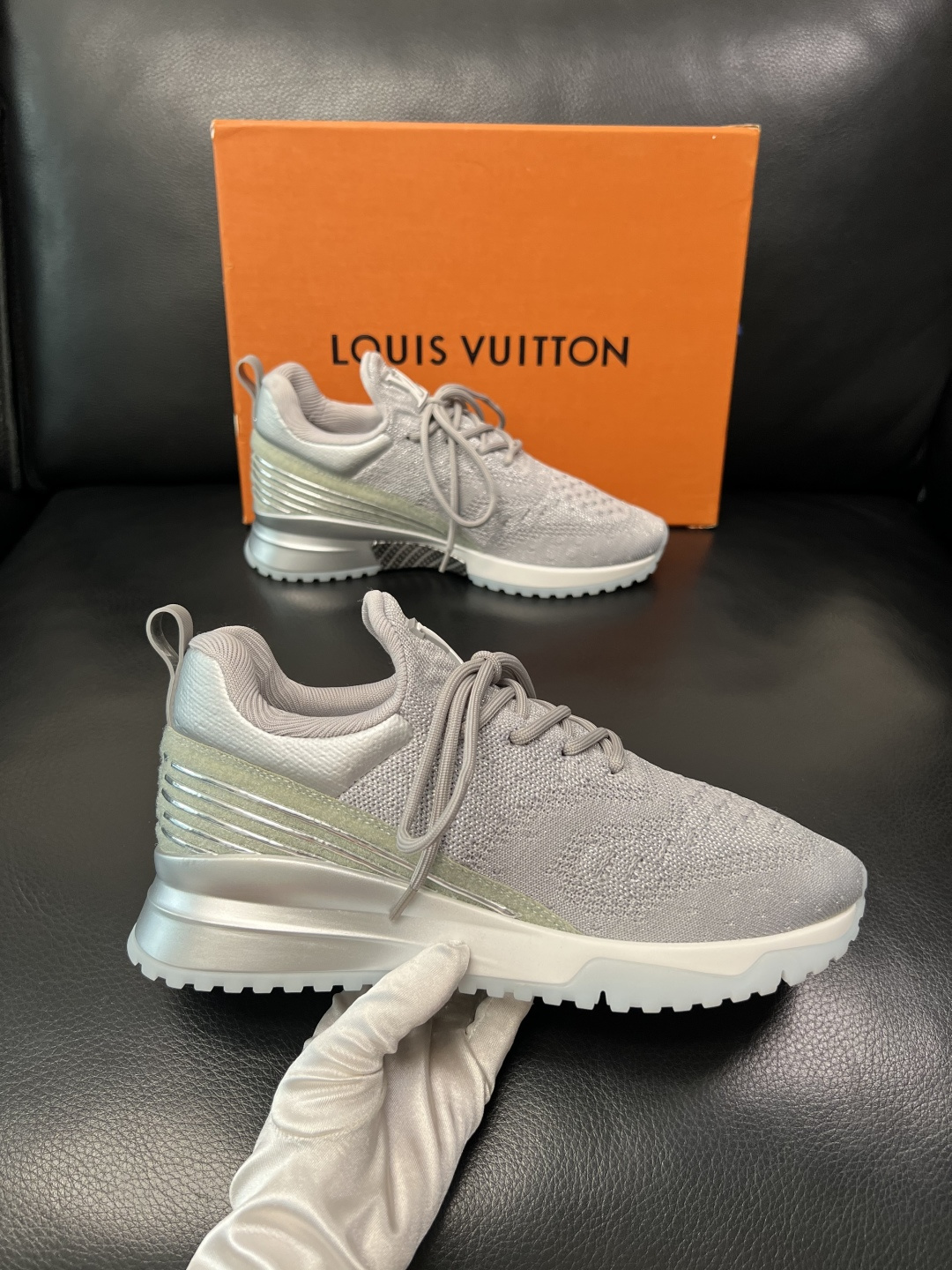 Lv  高品质  顶级工艺品  路易威登，运动板鞋专柜同步，鞋面意大利进口飞织面料，高品质拼接缤纷色彩复