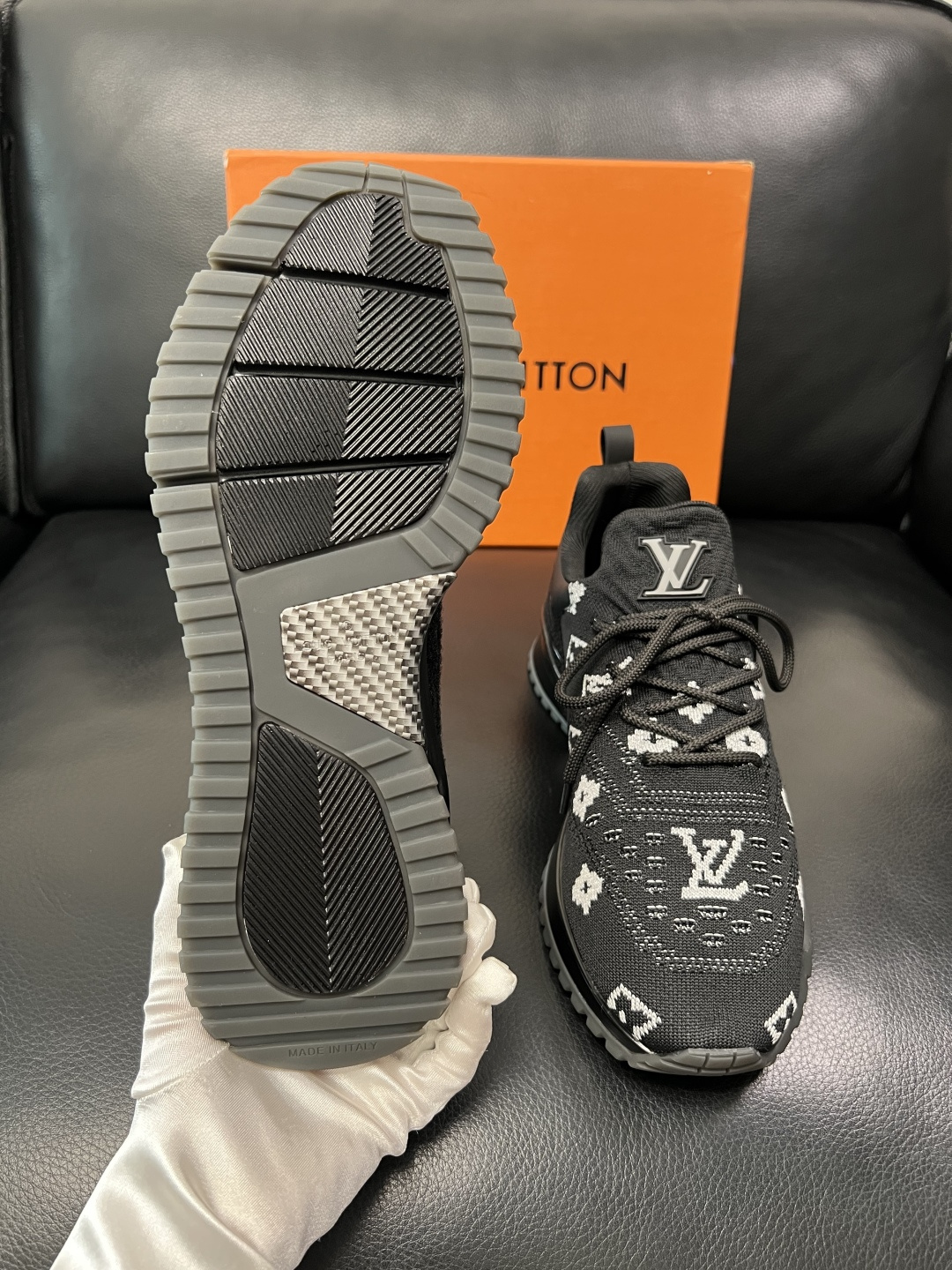Lv  高品质  顶级工艺品  路易威登，运动板鞋专柜同步，鞋面意大利进口飞织面料，高品质拼接缤纷色彩复