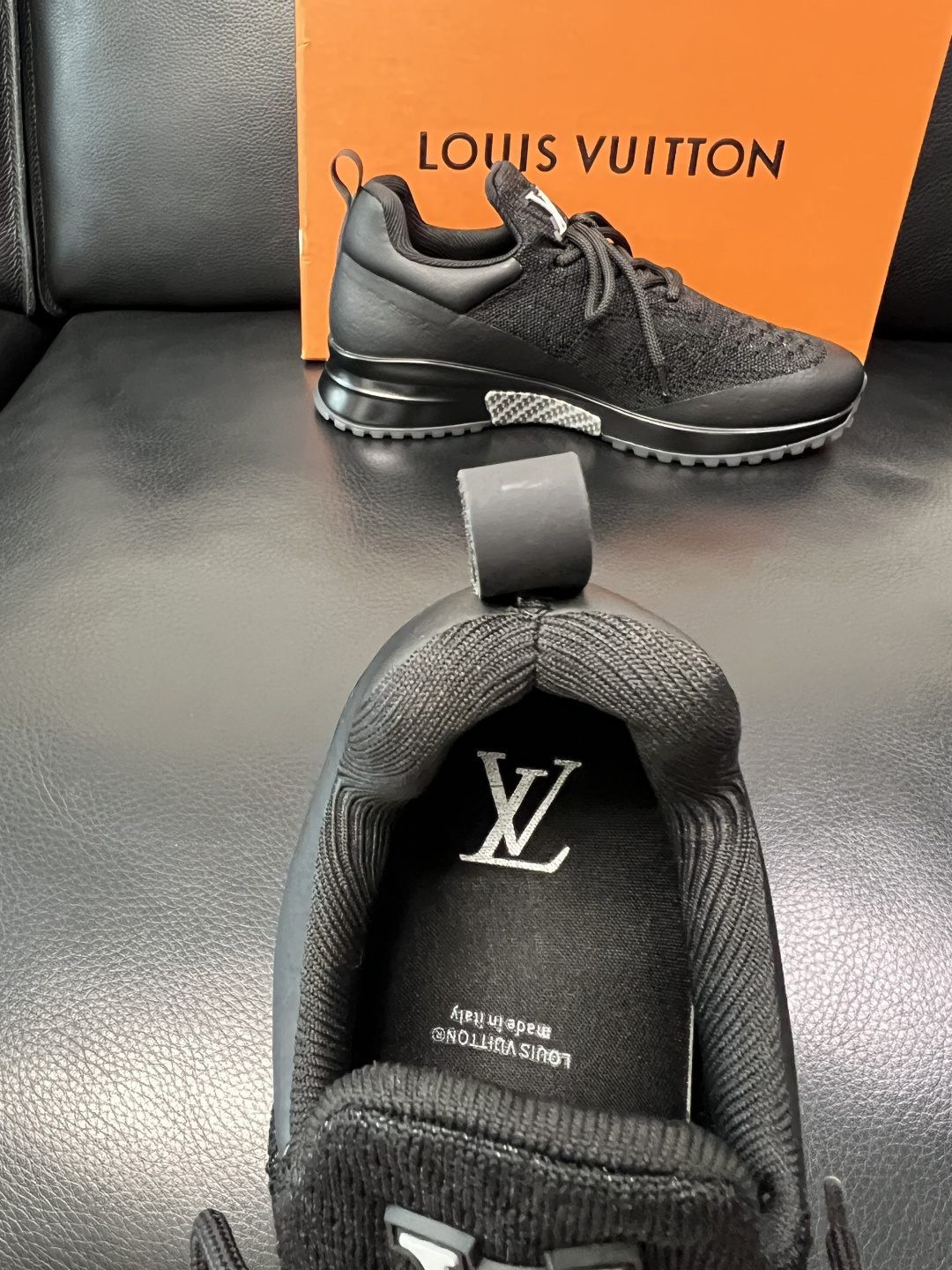 Lv  高品质  顶级工艺品  路易威登，运动板鞋专柜同步，鞋面意大利进口飞织面料，高品质拼接缤纷色彩复
