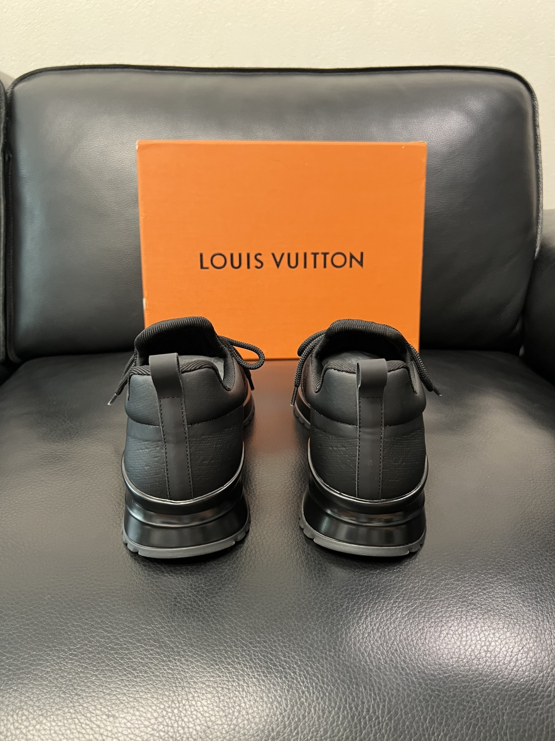 Lv  高品质  顶级工艺品  路易威登，运动板鞋专柜同步，鞋面意大利进口飞织面料，高品质拼接缤纷色彩复