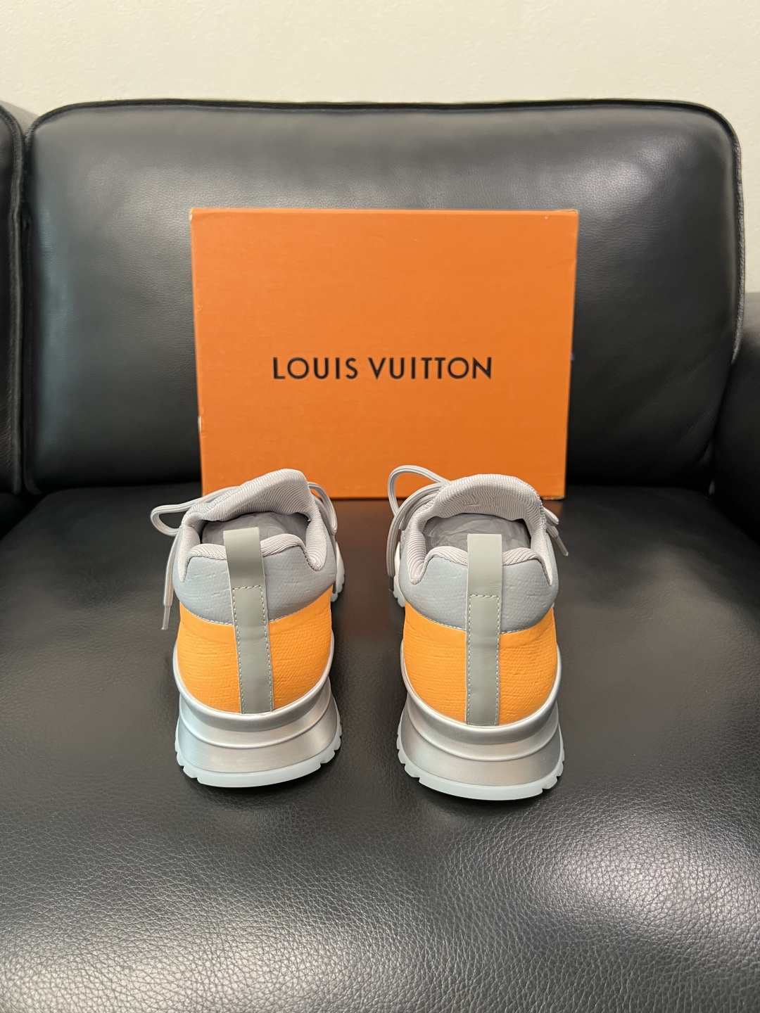 Lv  高品质  顶级工艺品  路易威登，运动板鞋专柜同步，鞋面意大利进口飞织面料，高品质拼接缤纷色彩复