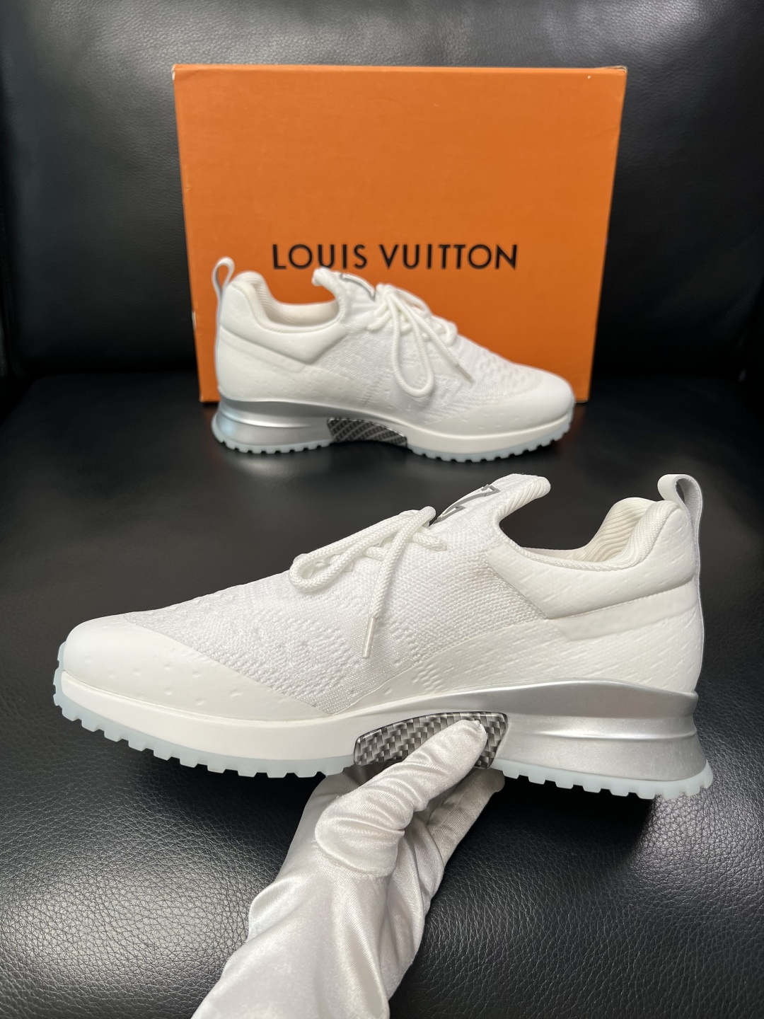 Lv  高品质  顶级工艺品  路易威登，运动板鞋专柜同步，鞋面意大利进口飞织面料，高品质拼接缤纷色彩复