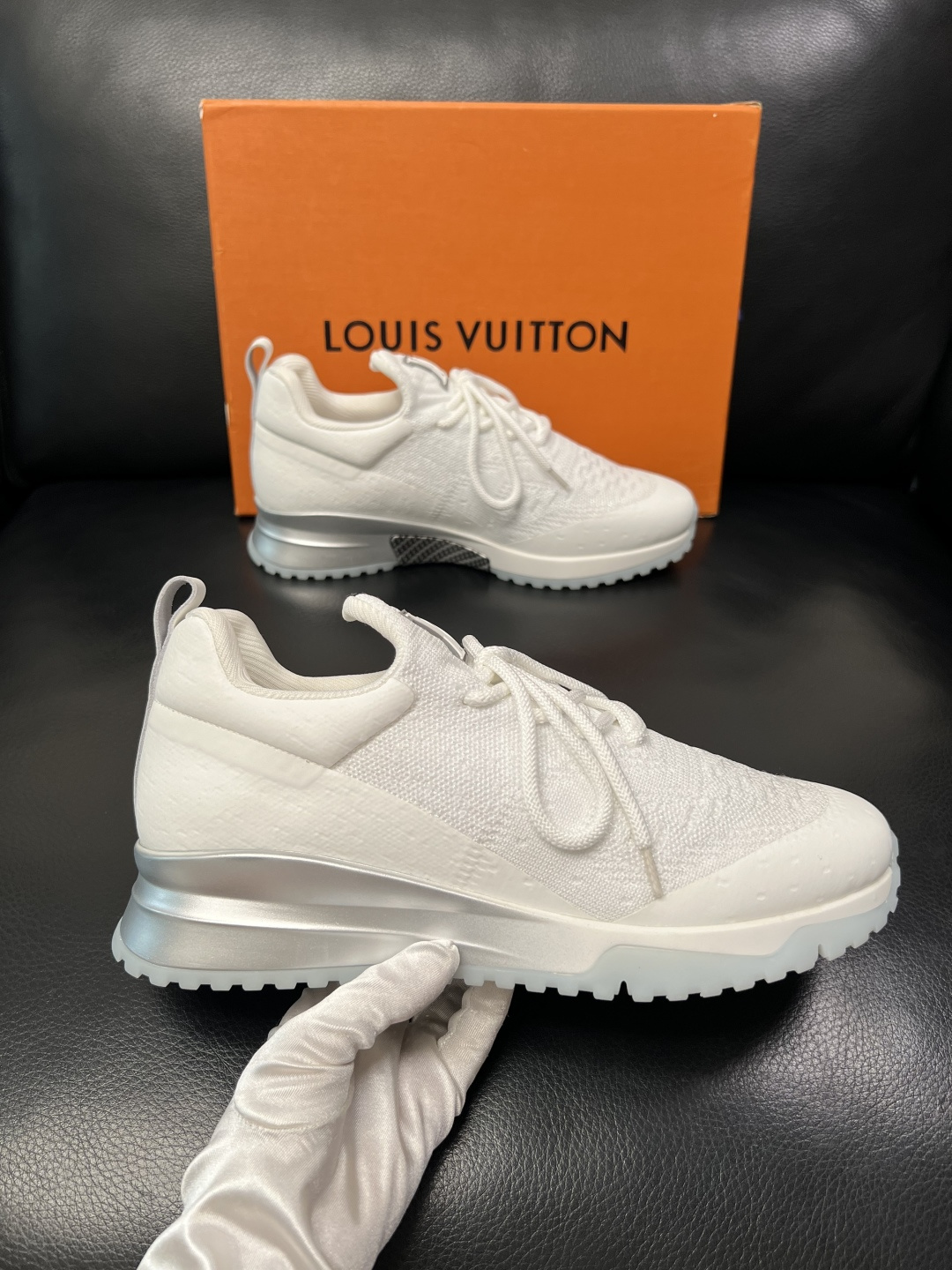 Lv  高品质  顶级工艺品  路易威登，运动板鞋专柜同步，鞋面意大利进口飞织面料，高品质拼接缤纷色彩复