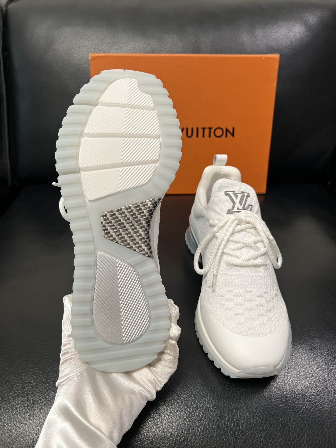 Lv  高品质  顶级工艺品  路易威登，运动板鞋专柜同步，鞋面意大利进口飞织面料，高品质拼接缤纷色彩复