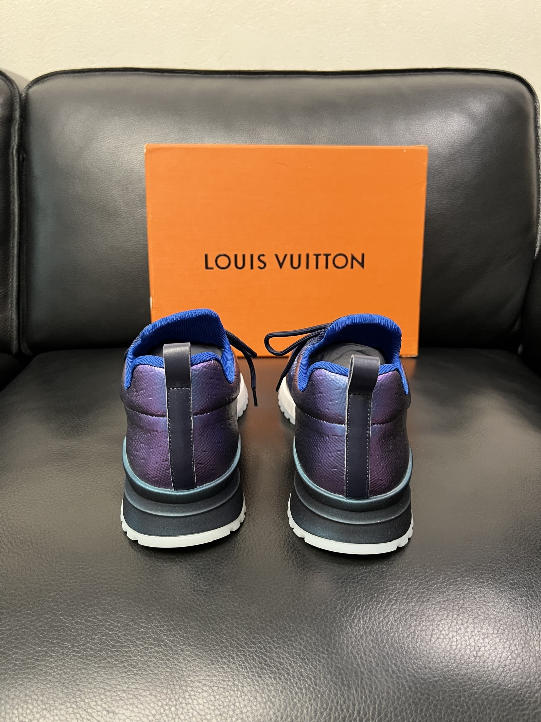 Lv  高品质  顶级工艺品  路易威登，运动板鞋专柜同步，鞋面意大利进口飞织面料，高品质拼接缤纷色彩复