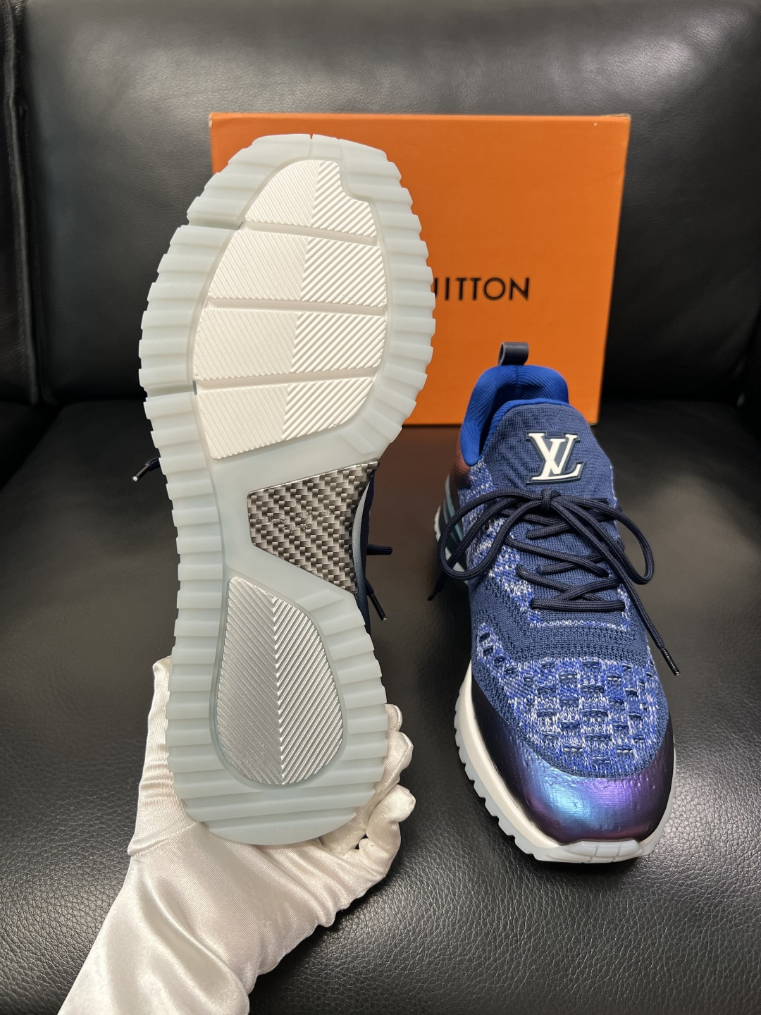 Lv  高品质  顶级工艺品  路易威登，运动板鞋专柜同步，鞋面意大利进口飞织面料，高品质拼接缤纷色彩复