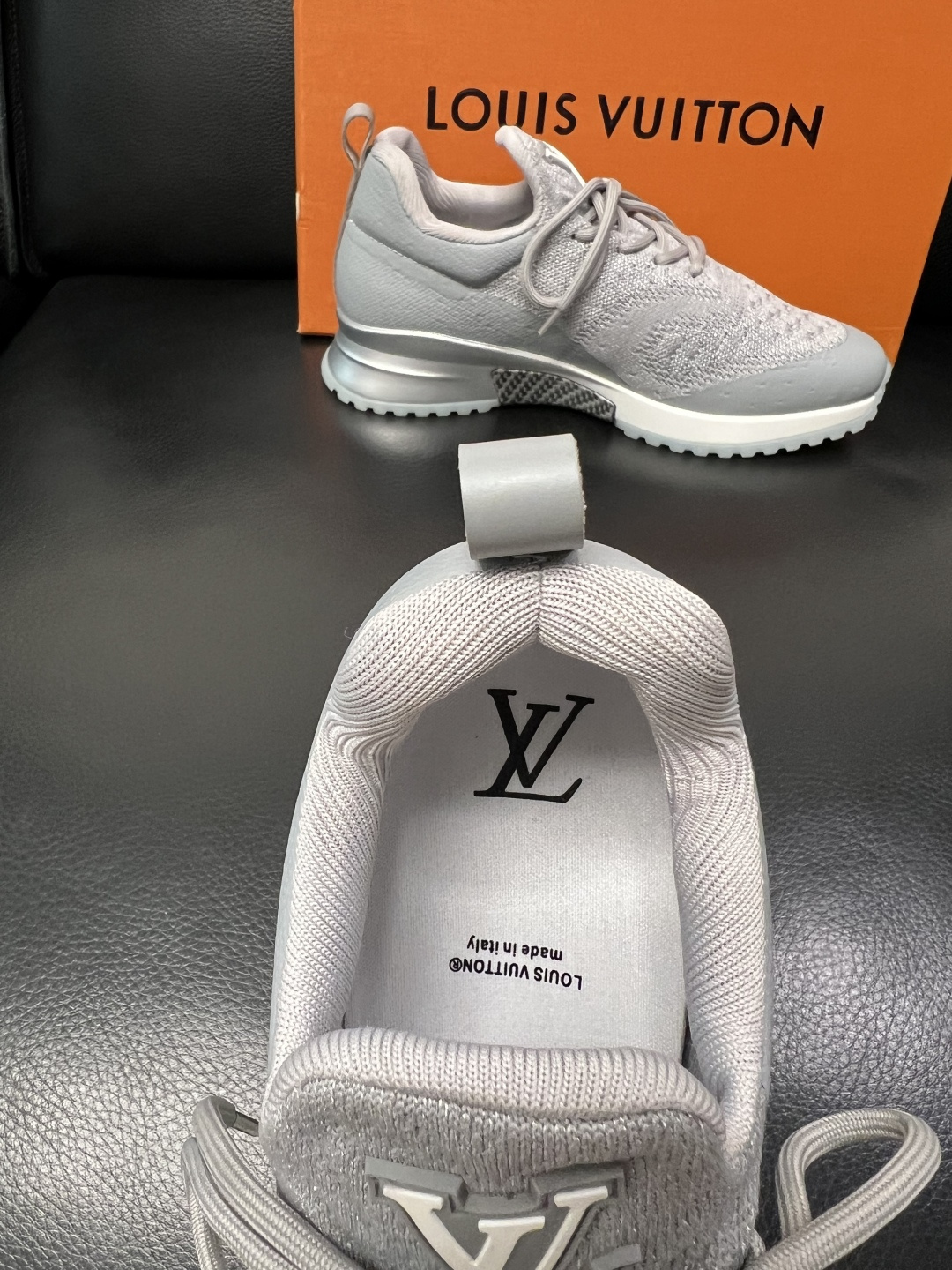 Lv  高品质  顶级工艺品  路易威登，运动板鞋专柜同步，鞋面意大利进口飞织面料，高品质拼接缤纷色彩复