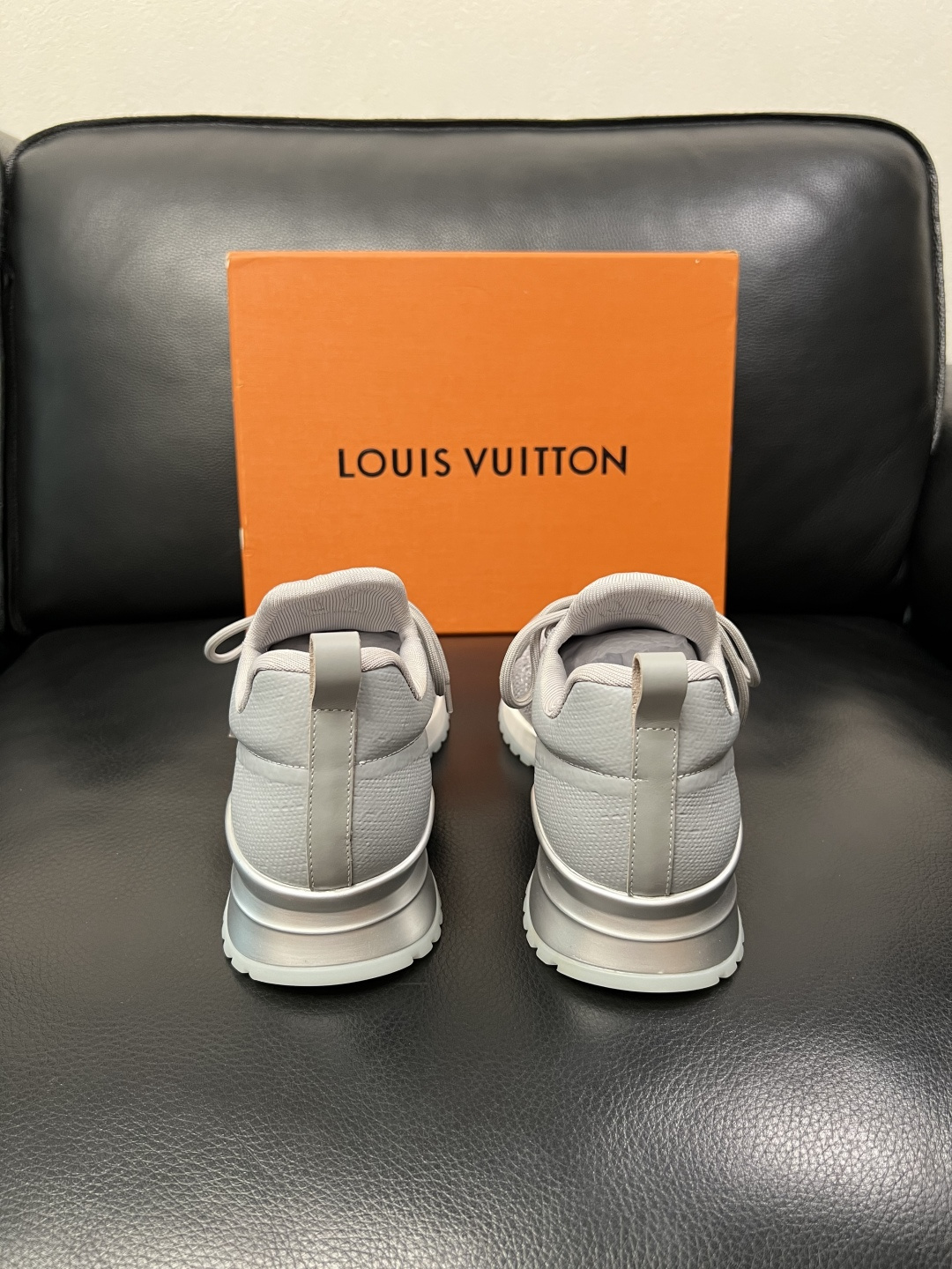 Lv  高品质  顶级工艺品  路易威登，运动板鞋专柜同步，鞋面意大利进口飞织面料，高品质拼接缤纷色彩复