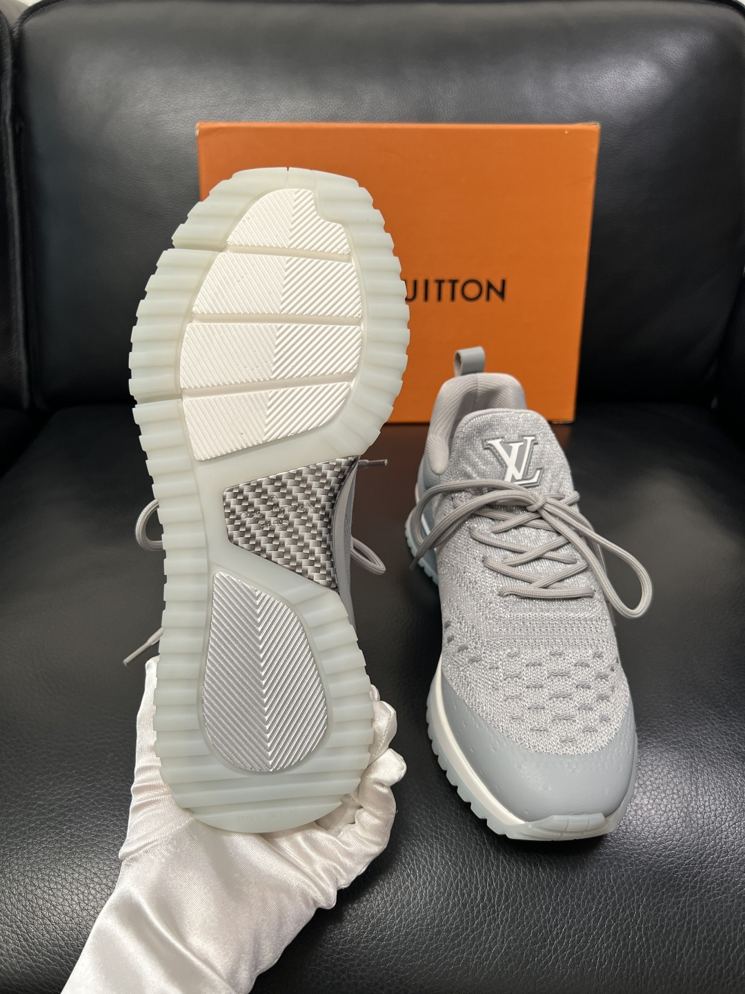 Lv  高品质  顶级工艺品  路易威登，运动板鞋专柜同步，鞋面意大利进口飞织面料，高品质拼接缤纷色彩复