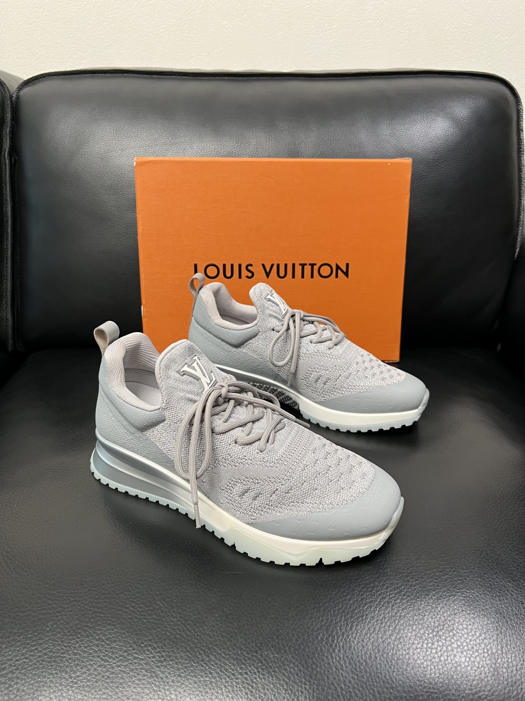 NO:782652,Lv high quality top crafts Louis Vuitton, sports sneakers counter synchronization, uppers imported from Italy fly woven fabrics, high-quality splicing colorful complex crafts, imported cowhide lining soft and comfortable, original soles specially provided by the original factory, TPU exclusive movable molded soles super comfortable, original factory follow-up goods, code number 39-44 (customized 45), louis vuitton, louis vuitton, cowhide19860909Lv 高品质 顶级工艺品 路易威登,运动板鞋专柜同步,鞋面意大利进口飞织面料,高品质拼接缤纷色彩复杂工艺品,进口牛皮里垫柔软舒适,鞋底原厂特供原版底,TPU独家活动成型底超级舒适,原厂跟单货,码数 39-44（订做 45）,,louis vuitton,louis vuitton,cowhide,Men's shoes
