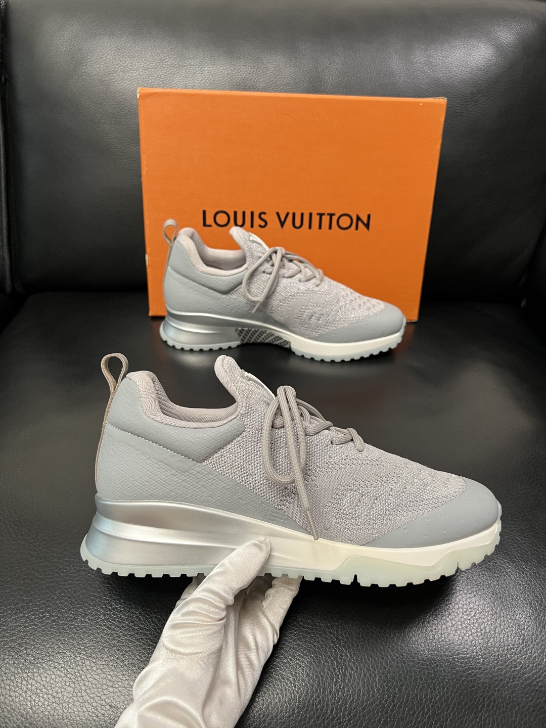 Lv  高品质  顶级工艺品  路易威登，运动板鞋专柜同步，鞋面意大利进口飞织面料，高品质拼接缤纷色彩复