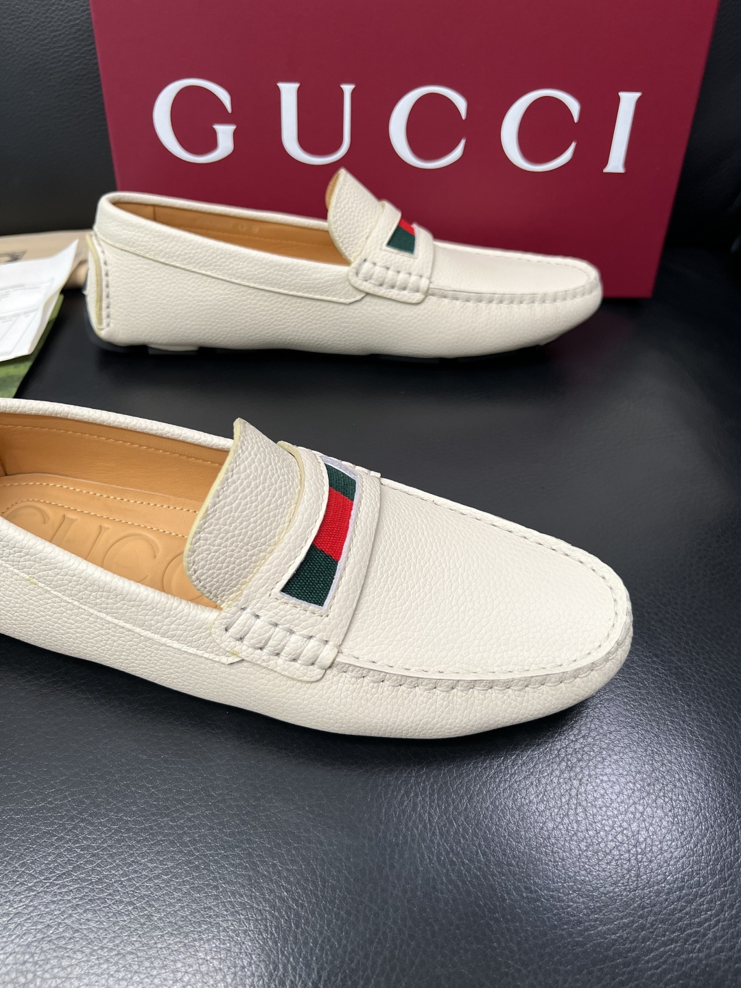 Gucci 高品质  顶级工艺品  古奇  豆豆鞋专柜经典款原厂配置，意大利进口牛皮面料，进口牛皮内里垫