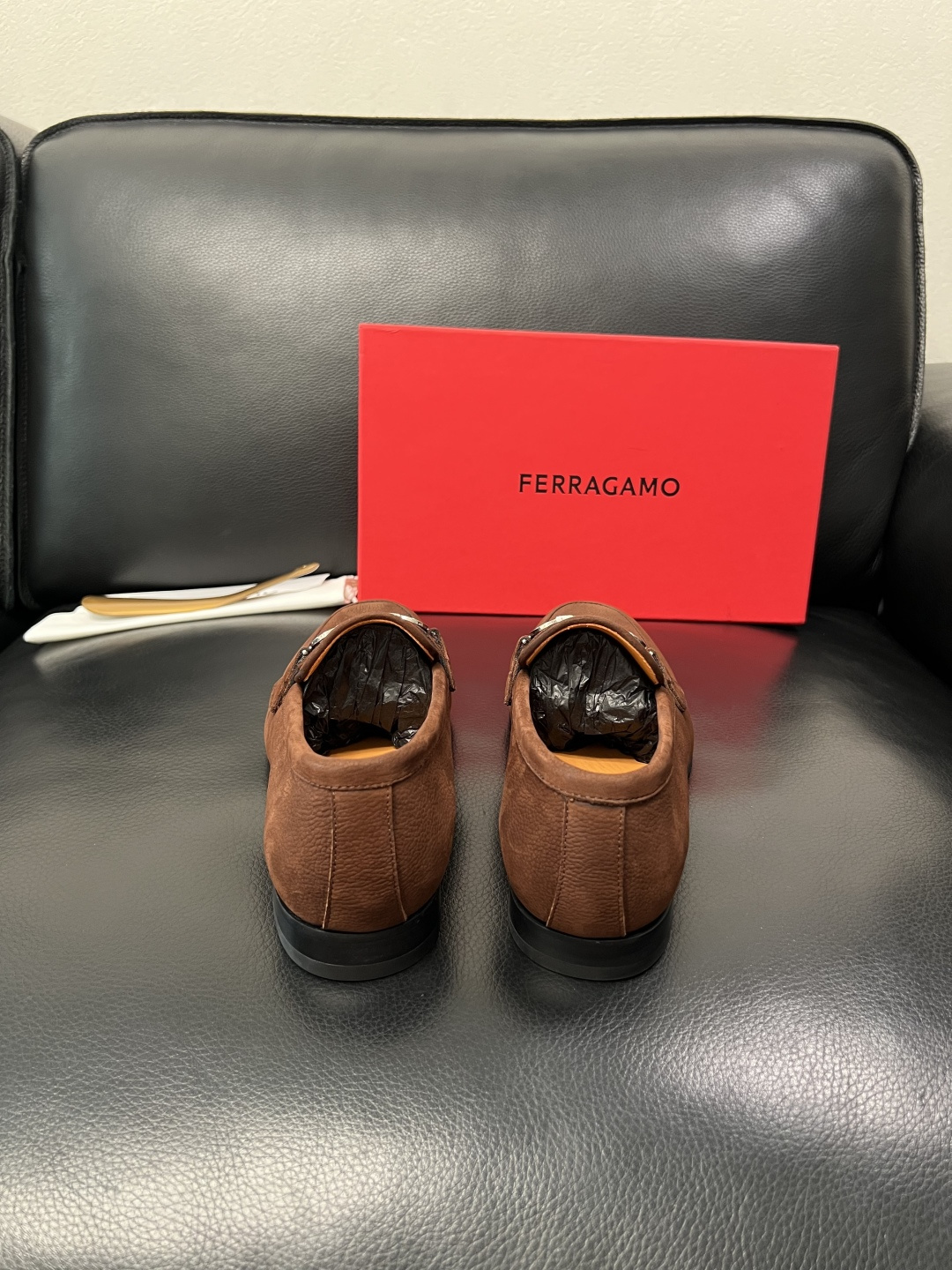 Ferragamo  高品质  顶级工艺品  菲拉格慕  皮鞋专柜同步发售原厂配置，意大利进口原版牛皮，