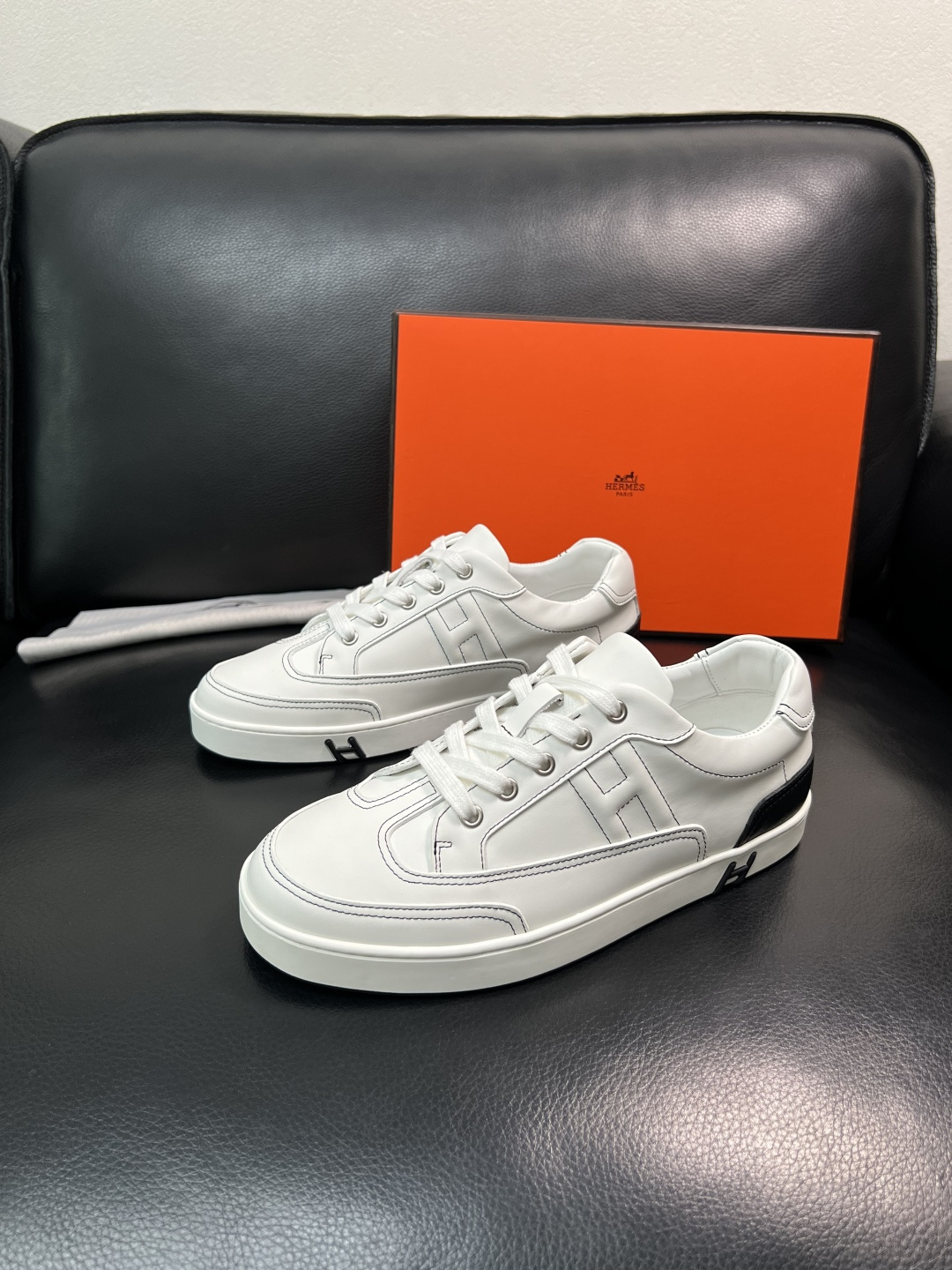 Hermes  高品质  顶级工艺品  爱马仕 专柜同步发售原厂配置，意大利进口原版牛皮面料，高品质拼接