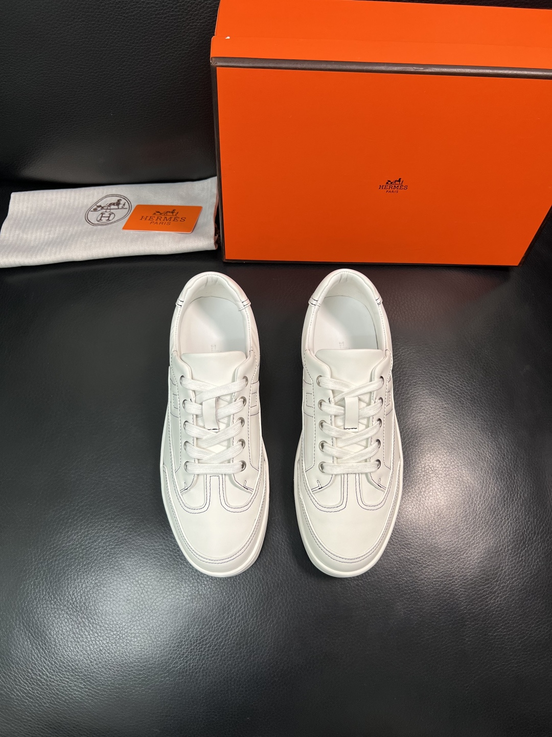 Hermes  高品质  顶级工艺品  爱马仕 专柜同步发售原厂配置，意大利进口原版牛皮面料，高品质拼接