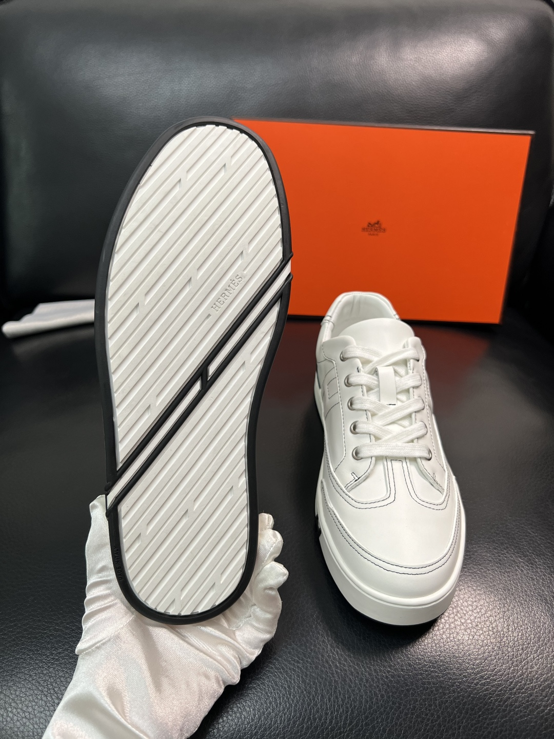 Hermes  高品质  顶级工艺品  爱马仕 专柜同步发售原厂配置，意大利进口原版牛皮面料，高品质拼接
