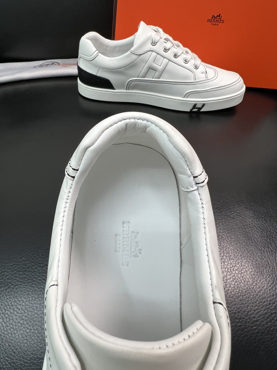 Hermes  高品质  顶级工艺品  爱马仕 专柜同步发售原厂配置，意大利进口原版牛皮面料，高品质拼接