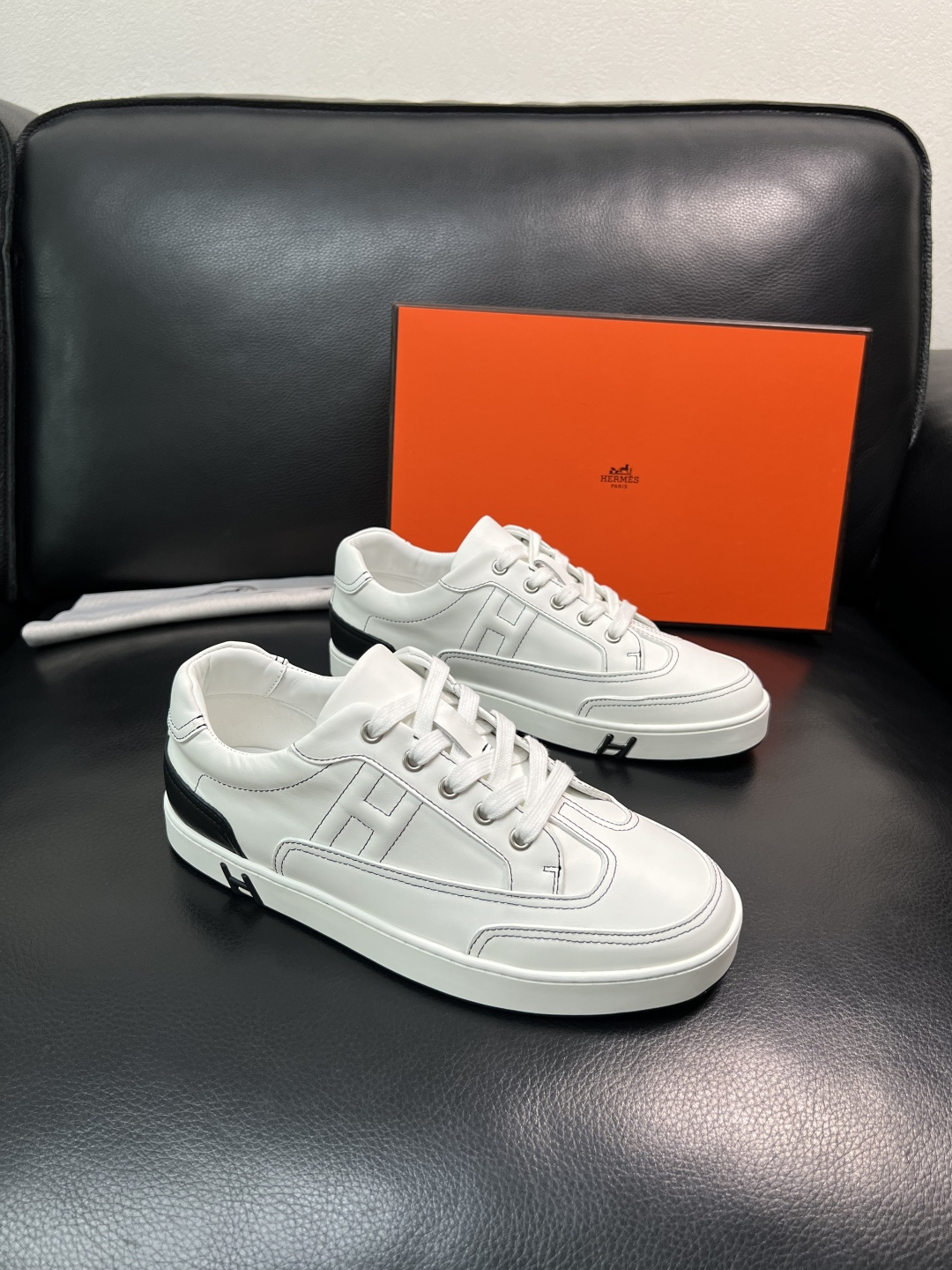 Hermes  高品质  顶级工艺品  爱马仕 专柜同步发售原厂配置，意大利进口原版牛皮面料，高品质拼接