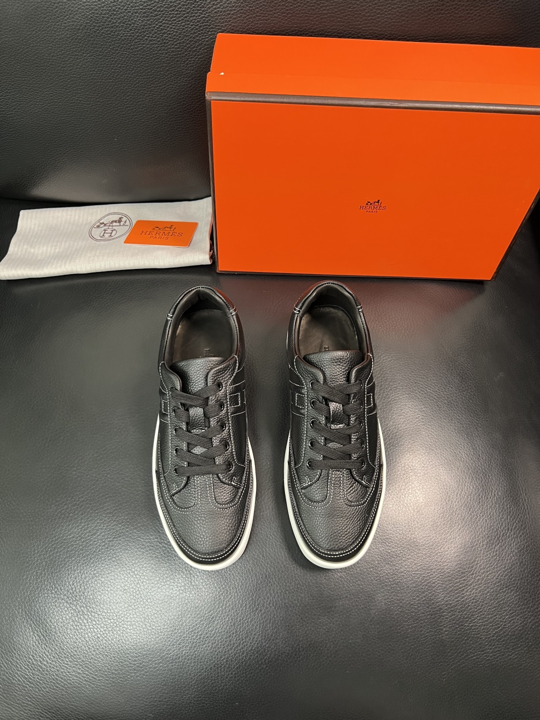 Hermes  高品质  顶级工艺品  爱马仕 专柜同步发售原厂配置，意大利进口原版牛皮面料，高品质拼接