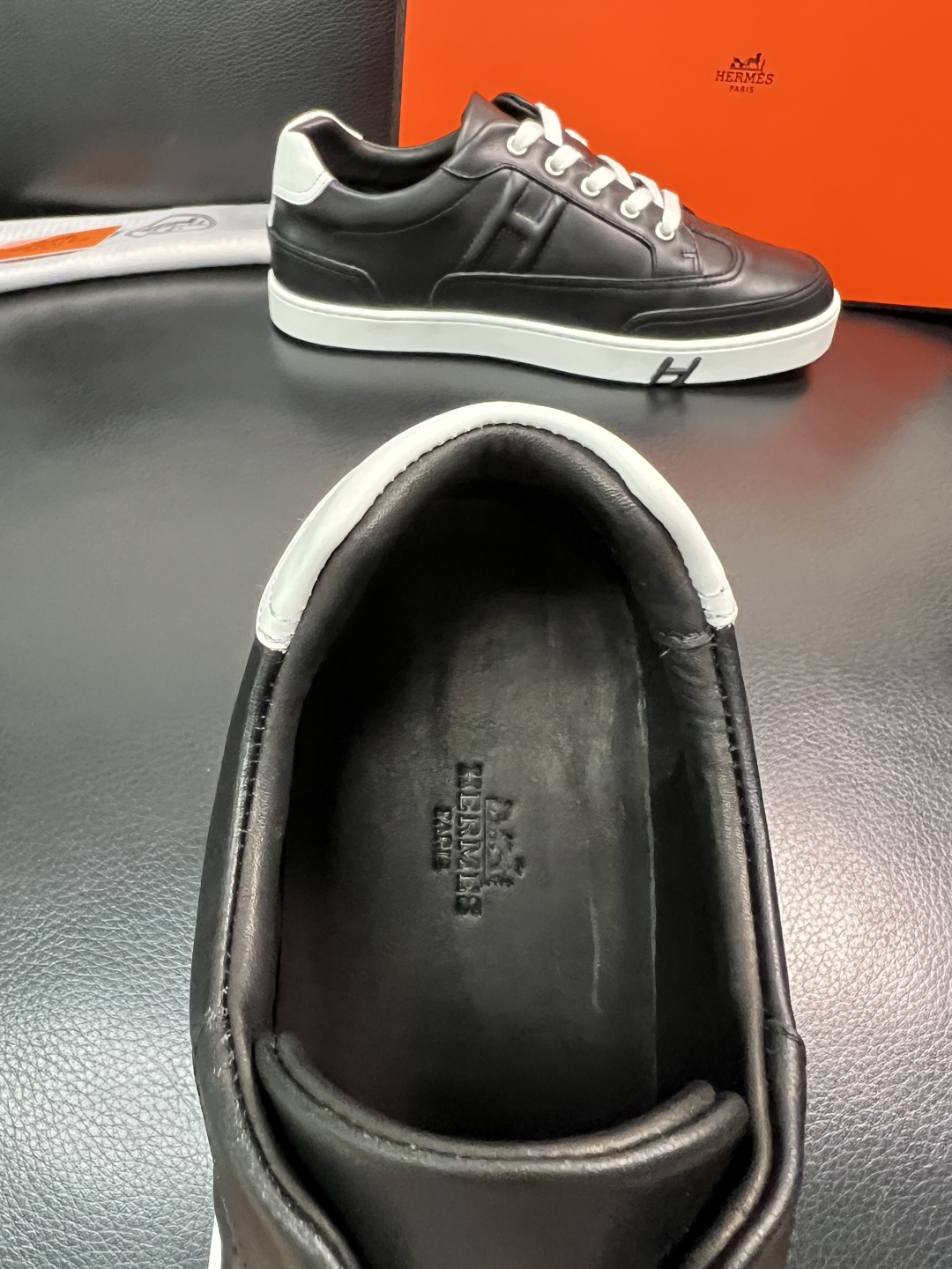Hermes  高品质  顶级工艺品  爱马仕 专柜同步发售原厂配置，意大利进口原版牛皮面料，高品质拼接