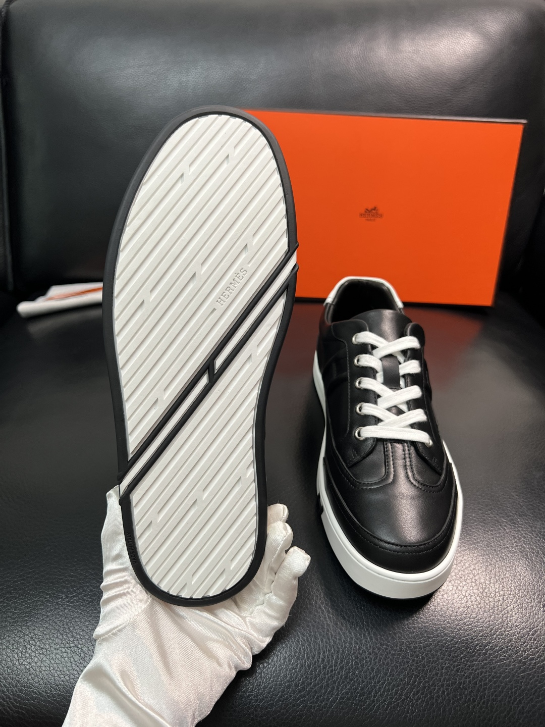 Hermes  高品质  顶级工艺品  爱马仕 专柜同步发售原厂配置，意大利进口原版牛皮面料，高品质拼接