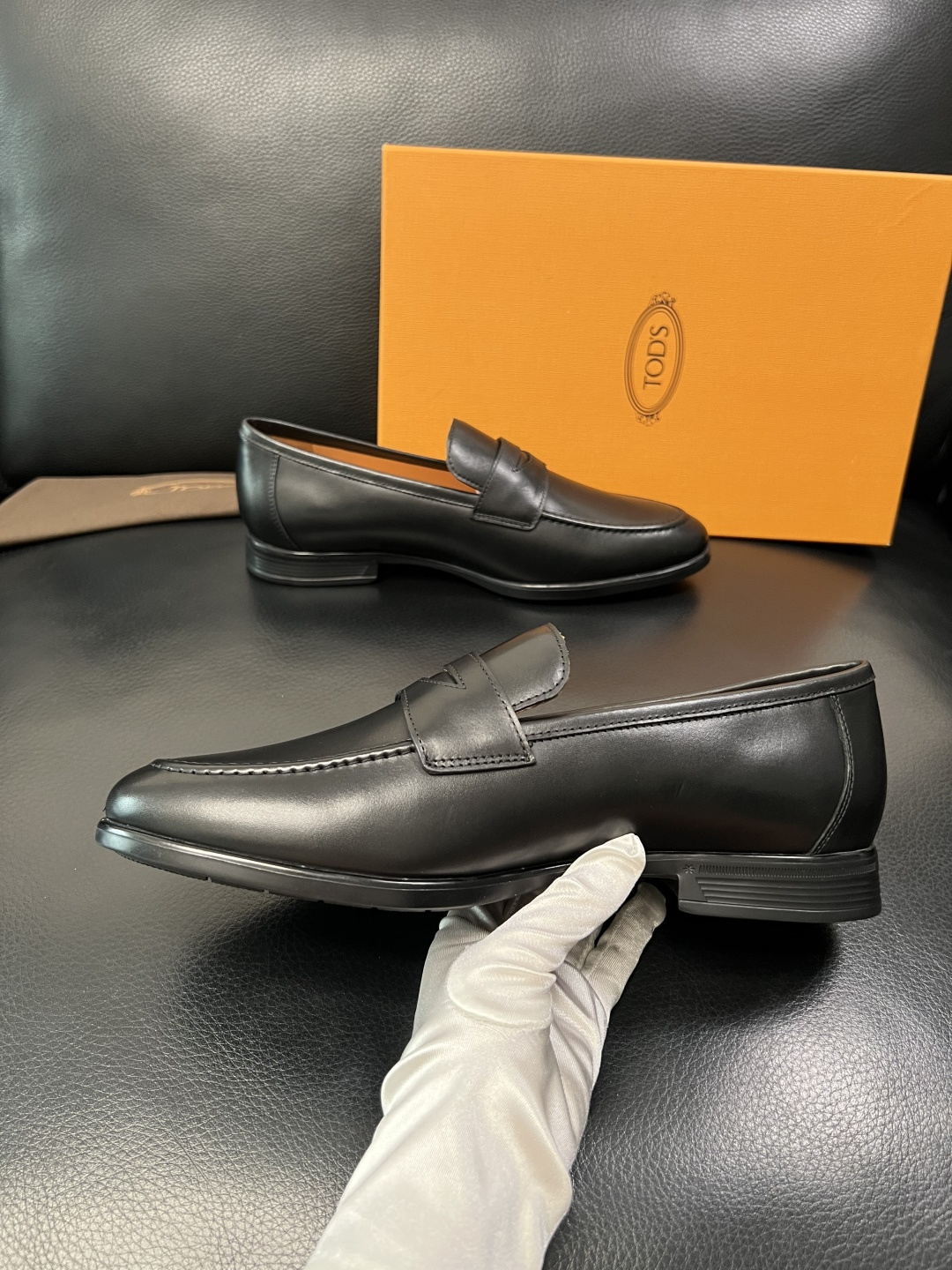 Tods  高品质  顶级工艺品  托德斯  皮鞋专柜新款，原厂配置意大利进口牛皮面料，高品质复杂拼接工