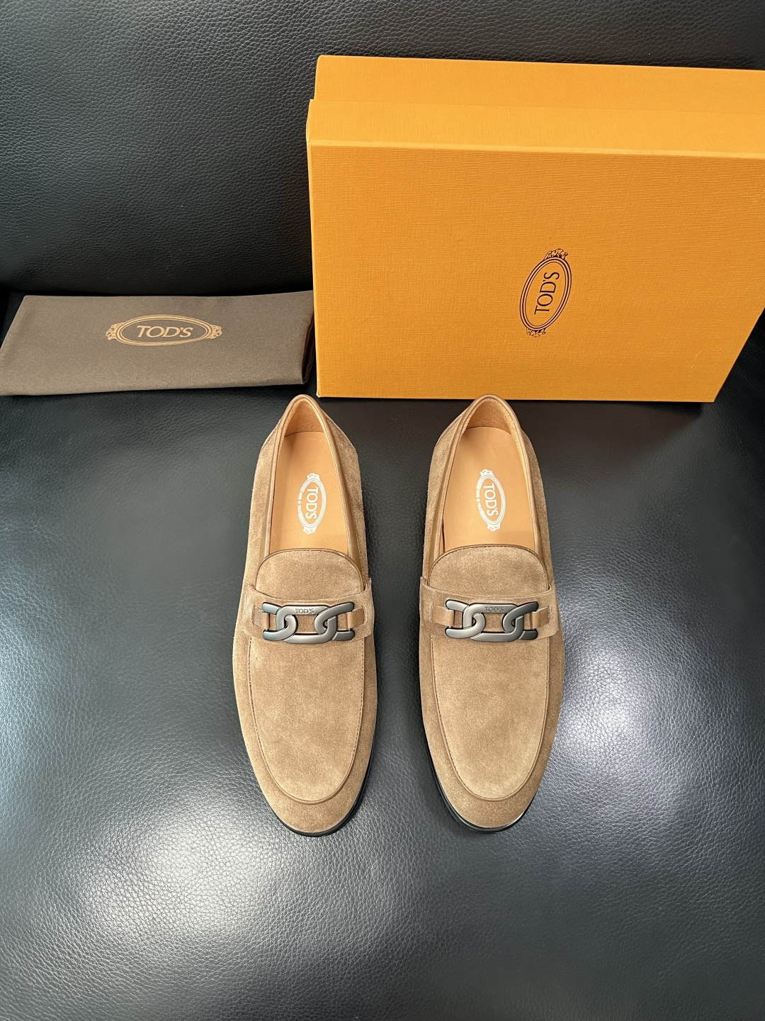 Tods  高品质  顶级工艺品  托德斯  皮鞋专柜新款，原厂配置意大利进口牛皮面料，高品质复杂拼接工
