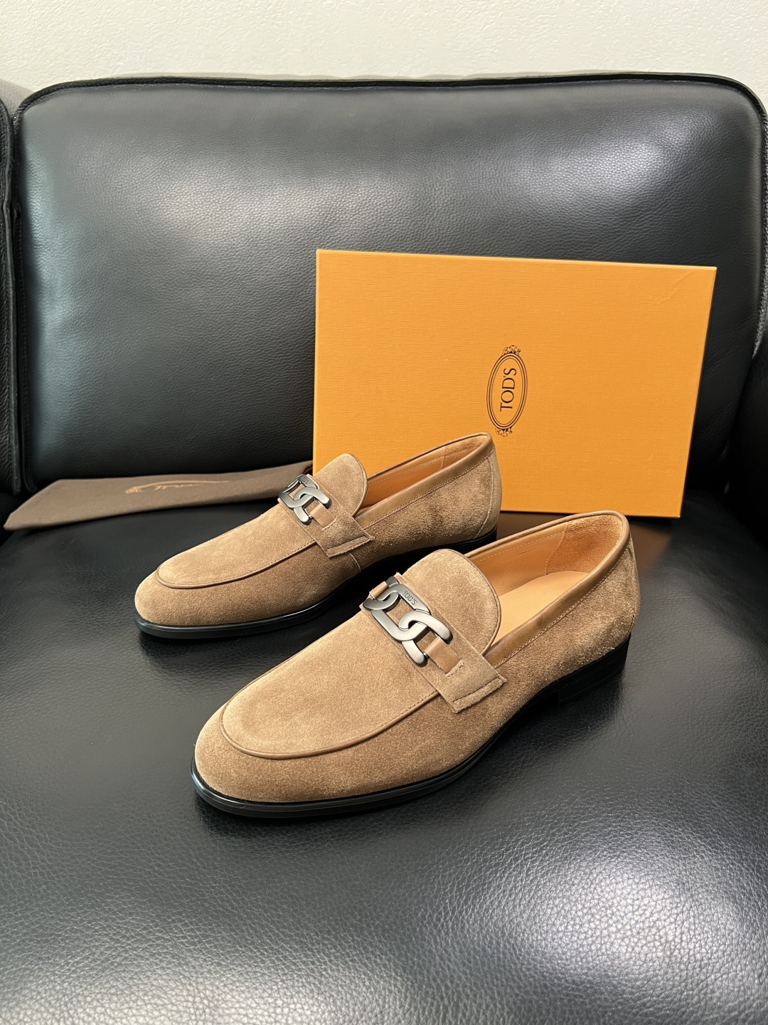 Tods  高品质  顶级工艺品  托德斯  皮鞋专柜新款，原厂配置意大利进口牛皮面料，高品质复杂拼接工