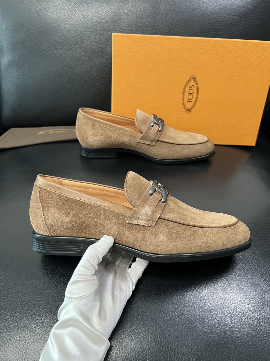 Tods  高品质  顶级工艺品  托德斯  皮鞋专柜新款，原厂配置意大利进口牛皮面料，高品质复杂拼接工