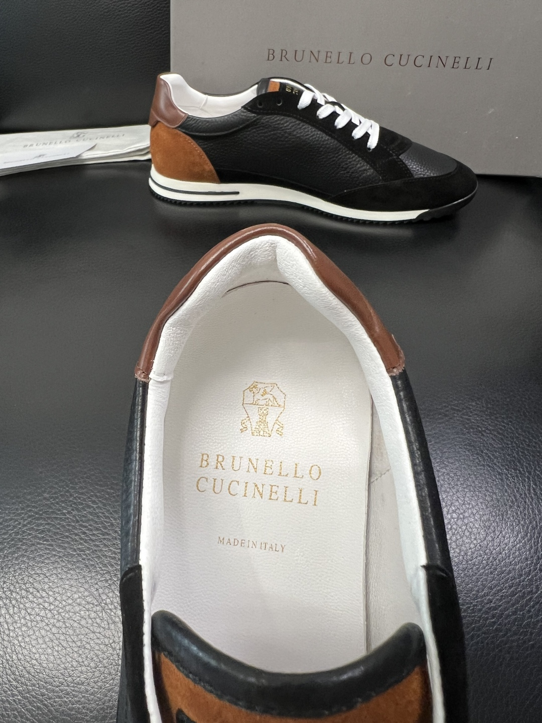 Brunello Cucinelli  高品质 顶级工艺品  BC  专柜同步原厂配置，意大利进口牛皮面