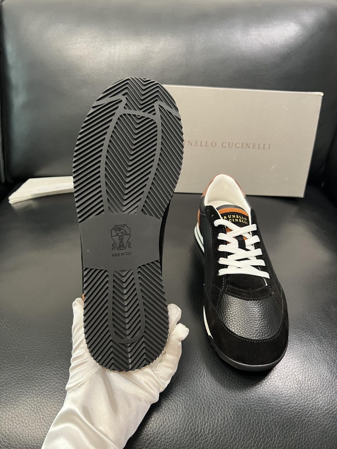 Brunello Cucinelli  高品质 顶级工艺品  BC  专柜同步原厂配置，意大利进口牛皮面