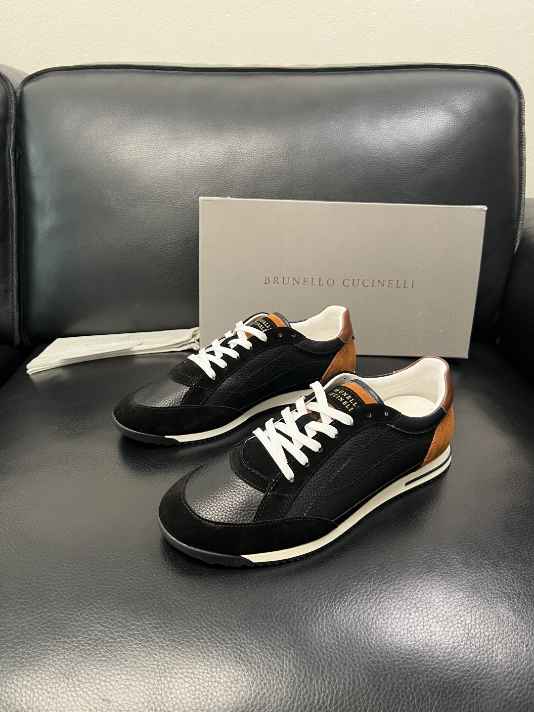 Brunello Cucinelli  高品质 顶级工艺品  BC  专柜同步原厂配置，意大利进口牛皮面