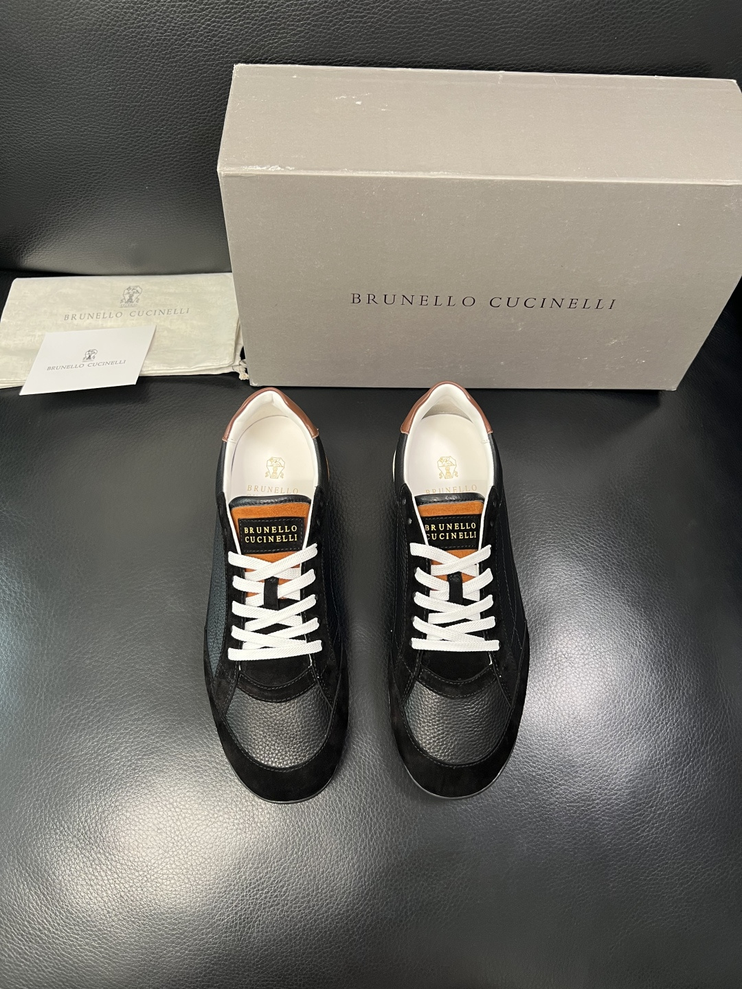 Brunello Cucinelli  高品质 顶级工艺品  BC  专柜同步原厂配置，意大利进口牛皮面