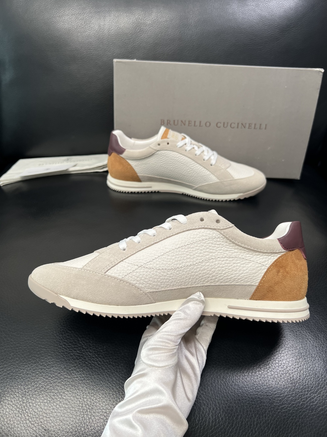 Brunello Cucinelli  高品质 顶级工艺品  BC  专柜同步原厂配置，意大利进口牛皮面