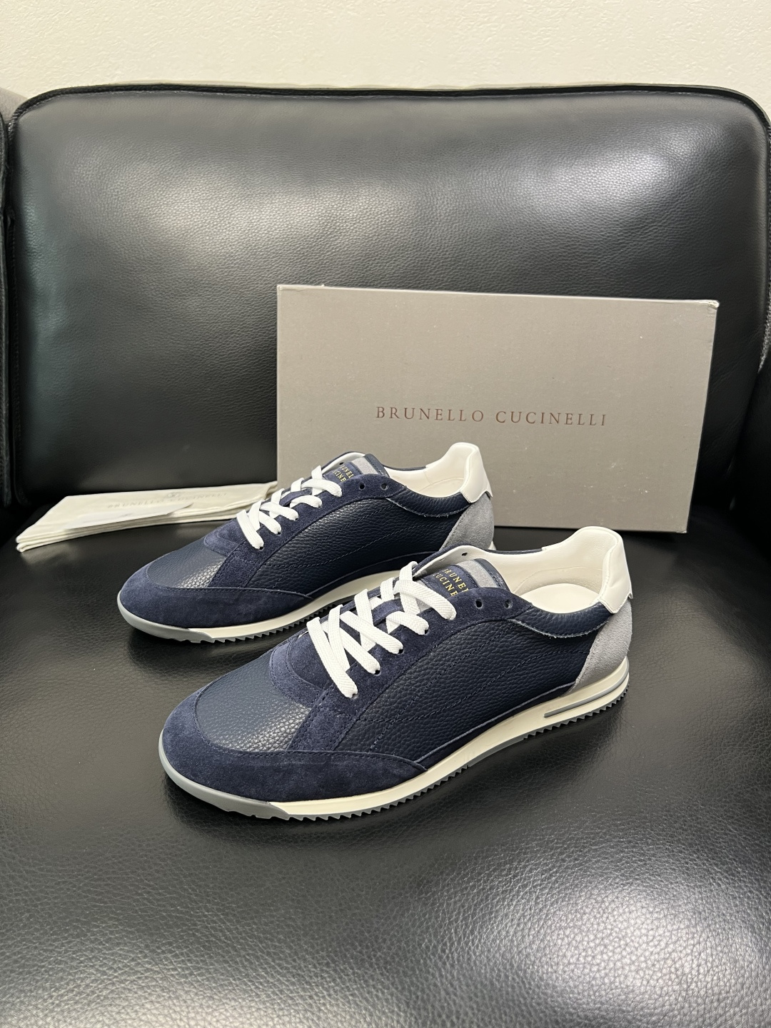Brunello Cucinelli  高品质 顶级工艺品  BC  专柜同步原厂配置，意大利进口牛皮面