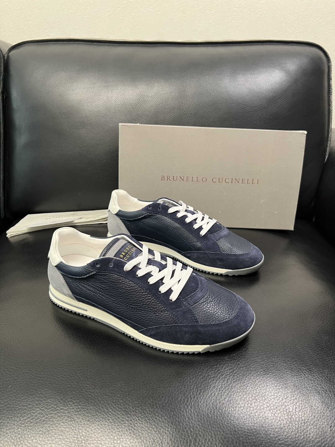 Brunello Cucinelli  高品质 顶级工艺品  BC  专柜同步原厂配置，意大利进口牛皮面