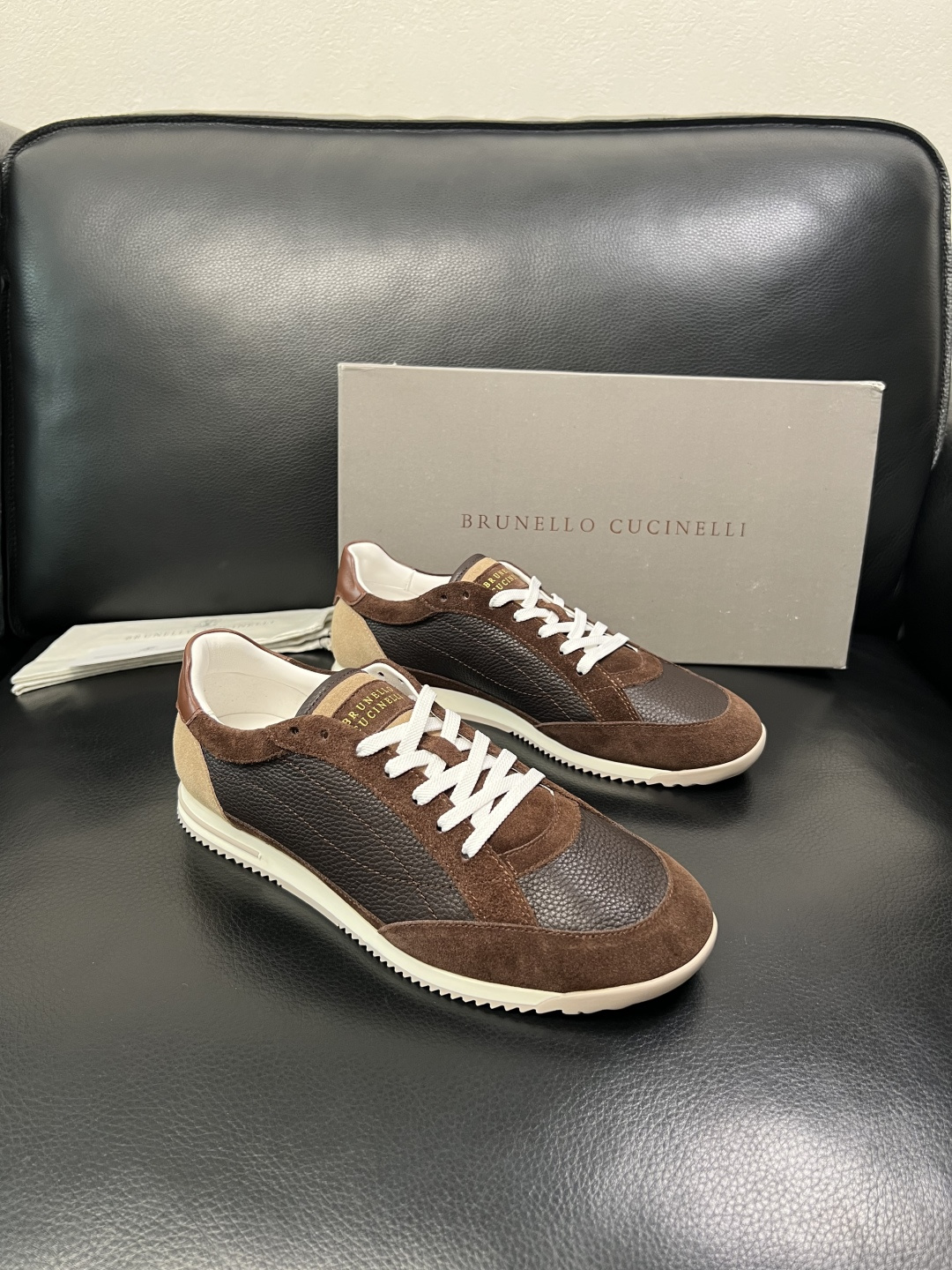 NO:783611,Brunello Cucinelli is a high-quality, top-grade handicraft. BC counters are equipped with original factory configurations. Cow leather lining imported from Italy, high-quality splicing and complex craftsmanship, breathable and comfortable. The soles are specially provided by the original factory and are super comfortable. Original factory and single goods, welcome to compare, code number 39-44 (customized 38 45), brunello cucinelli, cowhide19860909Brunello Cucinelli 高品质 顶级工艺品 BC 专柜同步原厂配置,意大利进口牛皮面料牛内里垫,高品质拼接复杂工艺,透气舒适 鞋底原厂特供原版底超级舒适,原厂跟单货,欢迎对比,码数 39-44(订做38 45 ),,brunello cucinelli,cowhide,Men's shoes