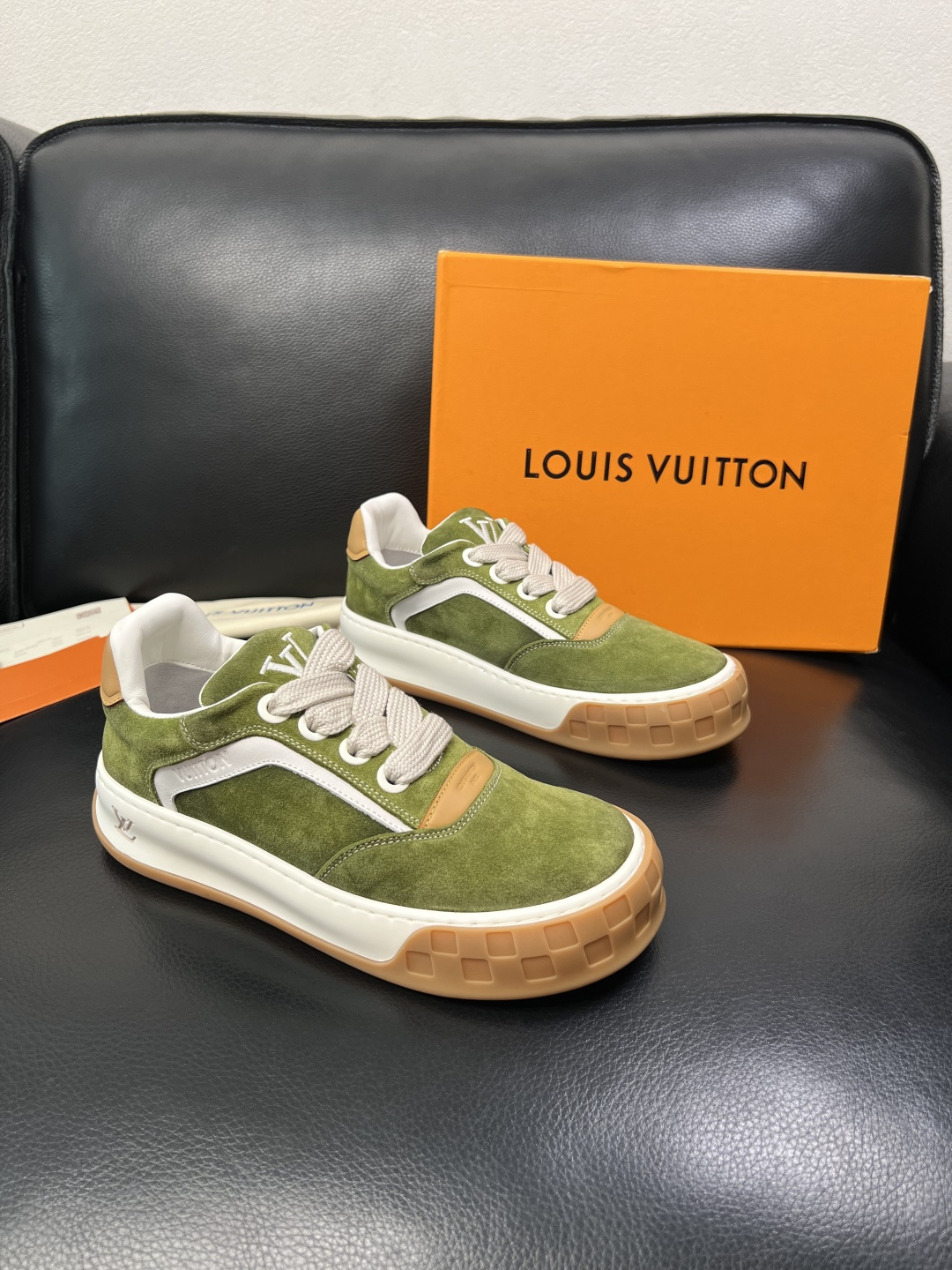 NO:783622,P Lv high quality top crafts Louis Vuitton, sports sneakers counter synchronization, uppers imported from Italy cowhide fabrics, high-quality splicing colorful complex crafts, imported cowhide lining soft and comfortable, original soles specially provided by the original factory, TPU exclusive movable molded soles super comfortable, original factory follow-up goods, code number 39-44 (customized 45),, louis vuitton, louis vuitton, cowhide19860909P Lv 高品质 顶级工艺品 路易威登,运动板鞋专柜同步,鞋面意大利进口牛皮面料,高品质拼接缤纷色彩复杂工艺品,进口牛皮里垫柔软舒适,鞋底原厂特供原版底,TPU独家活动成型底超级舒适,原厂跟单货,码数 39-44（订做 45）,,louis vuitton,louis vuitton,cowhide,Men's shoes