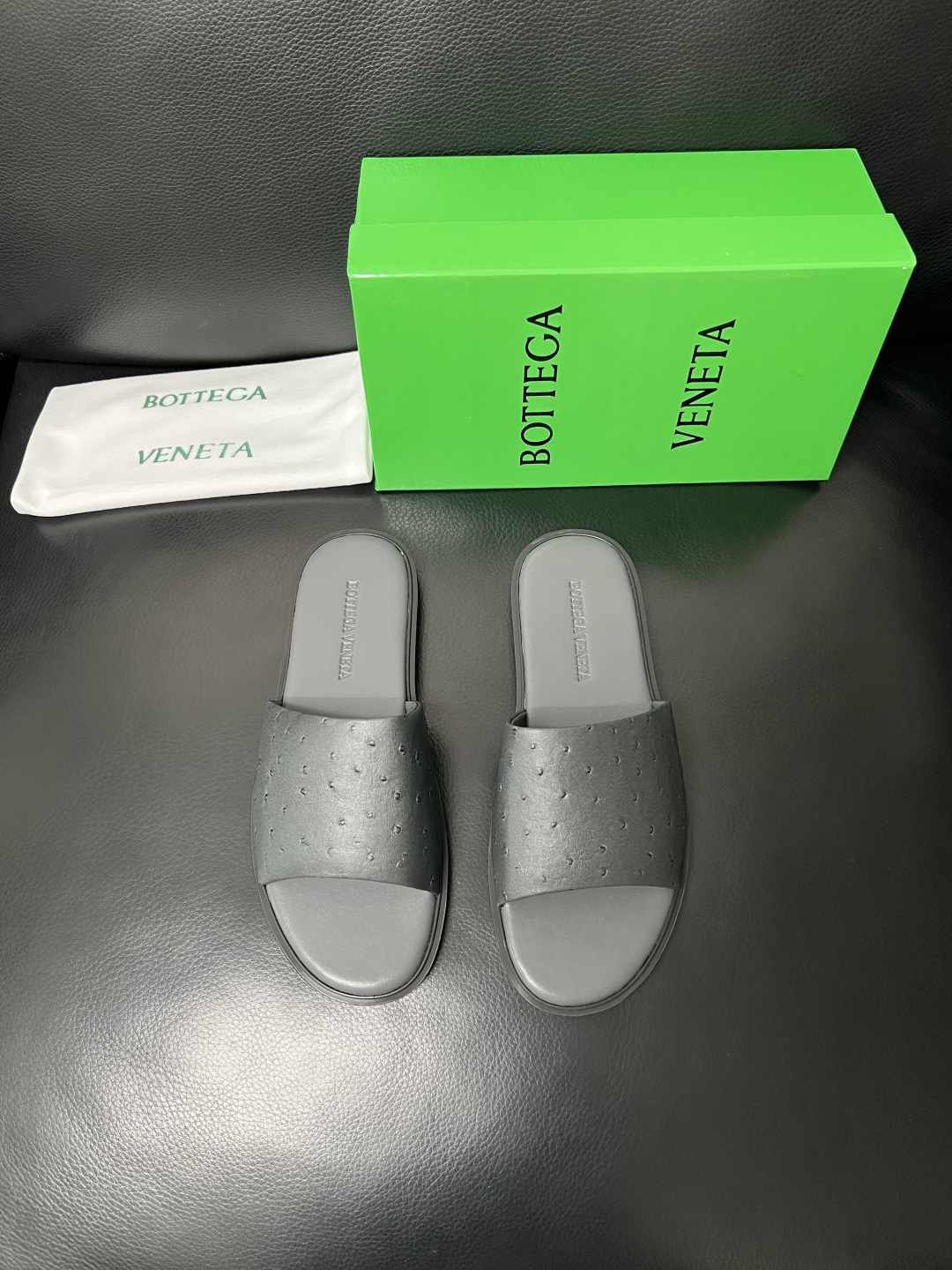 BOTTEGA  VENETA  高品质  顶级工艺品    葆蝶家 拖鞋专柜同步，鞋面意大利进口牛皮面