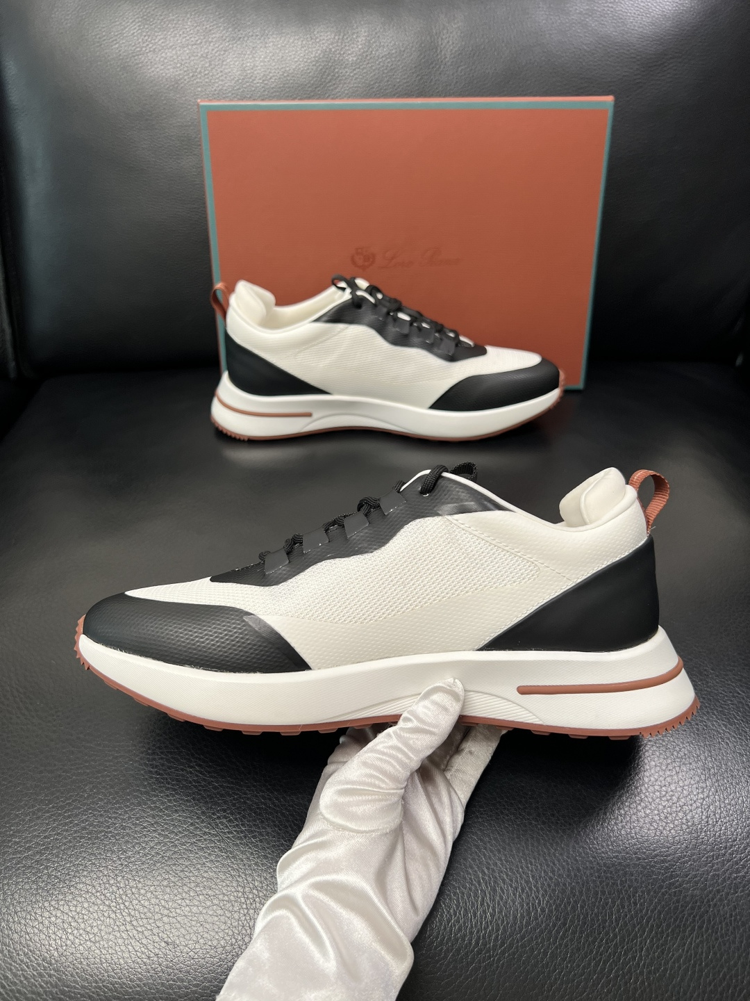 Loro Piana  高品质  顶级工艺品  诺悠翩雅  新品专柜同步原厂配置，鞋面意大利进口牛皮面料