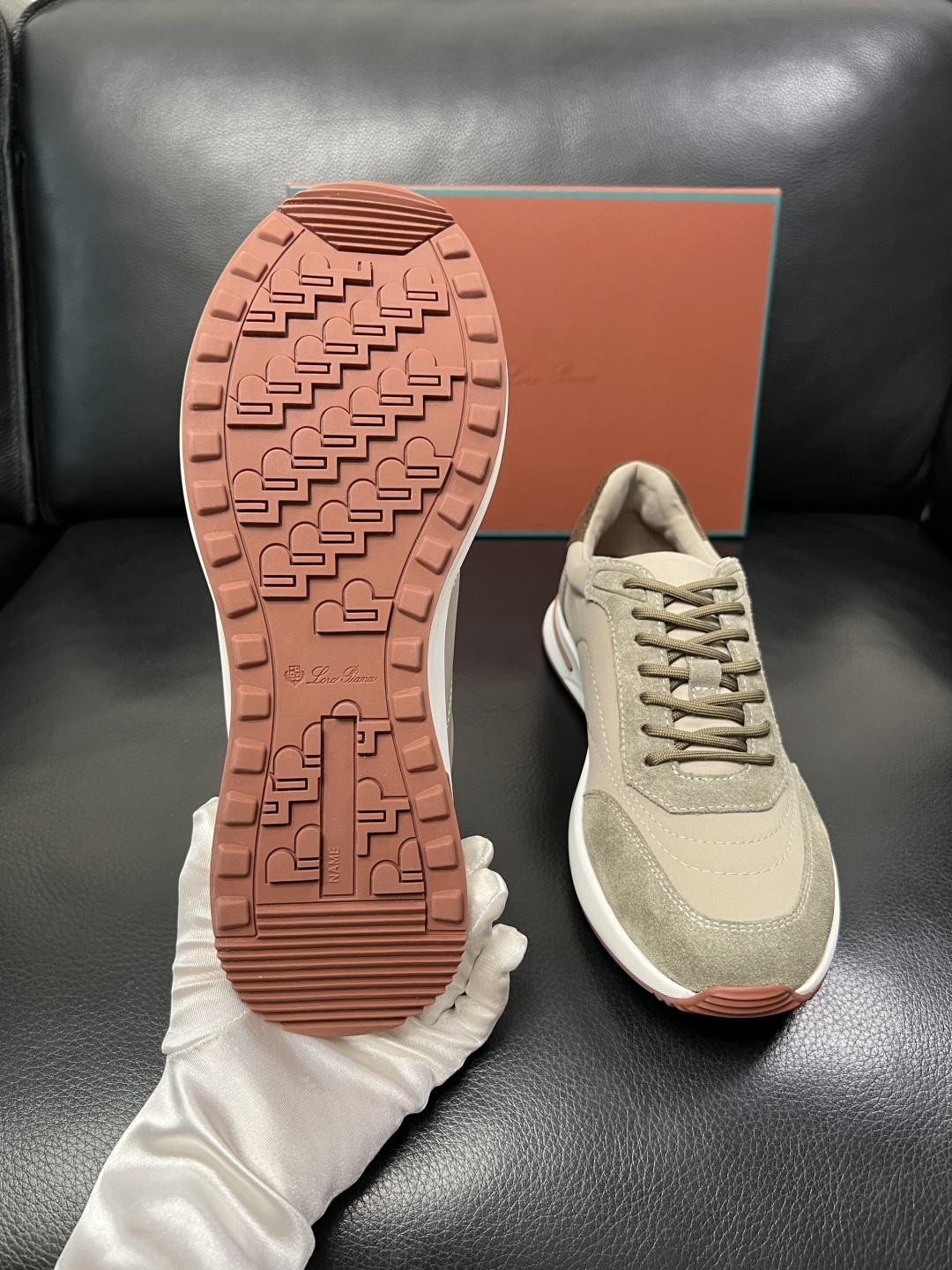 Loro Piana  高品质  顶级工艺品  诺悠翩雅  新品专柜同步原厂配置，鞋面意大利进口牛皮面料