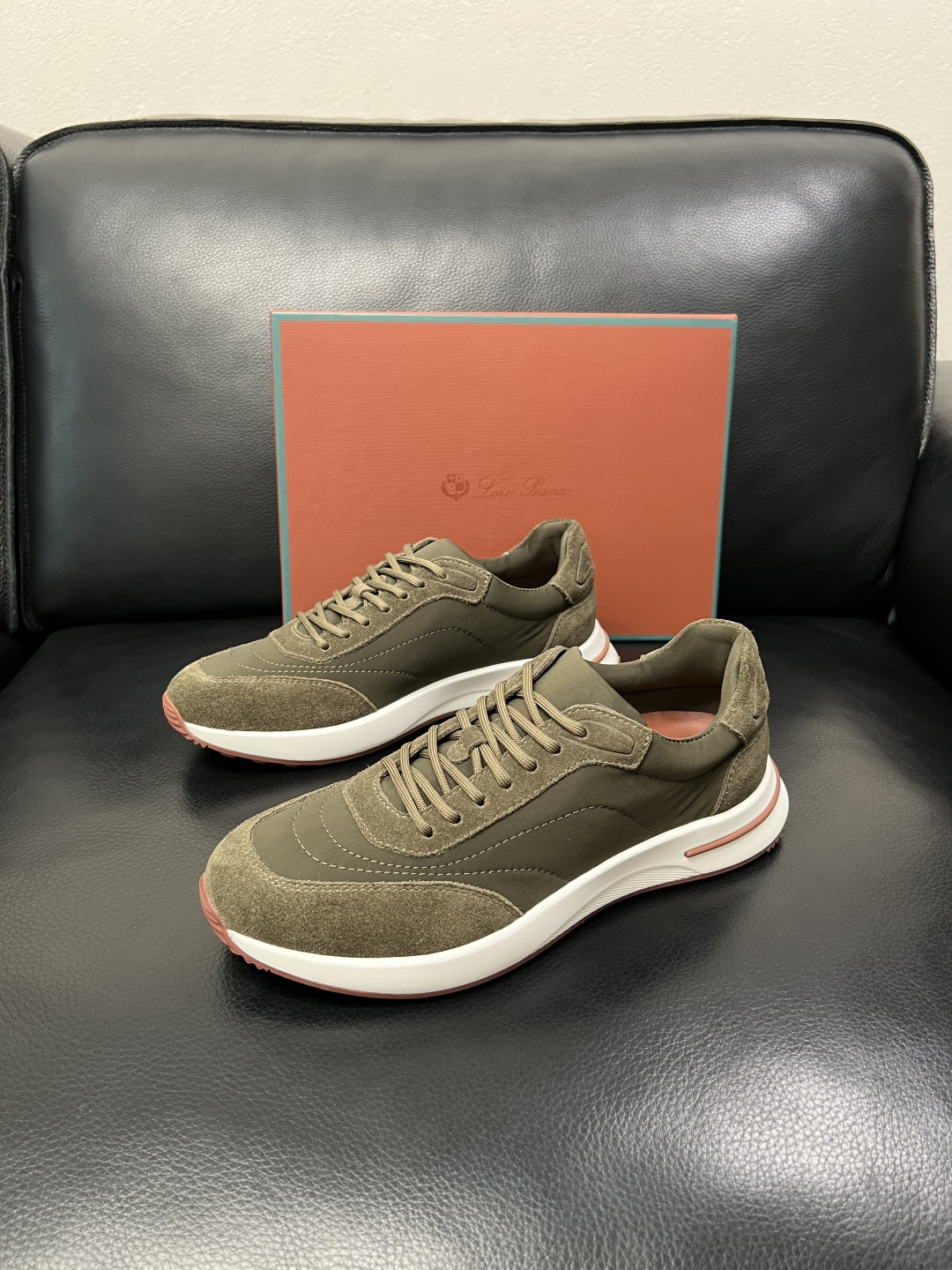 Loro Piana  高品质  顶级工艺品  诺悠翩雅  新品专柜同步原厂配置，鞋面意大利进口牛皮面料
